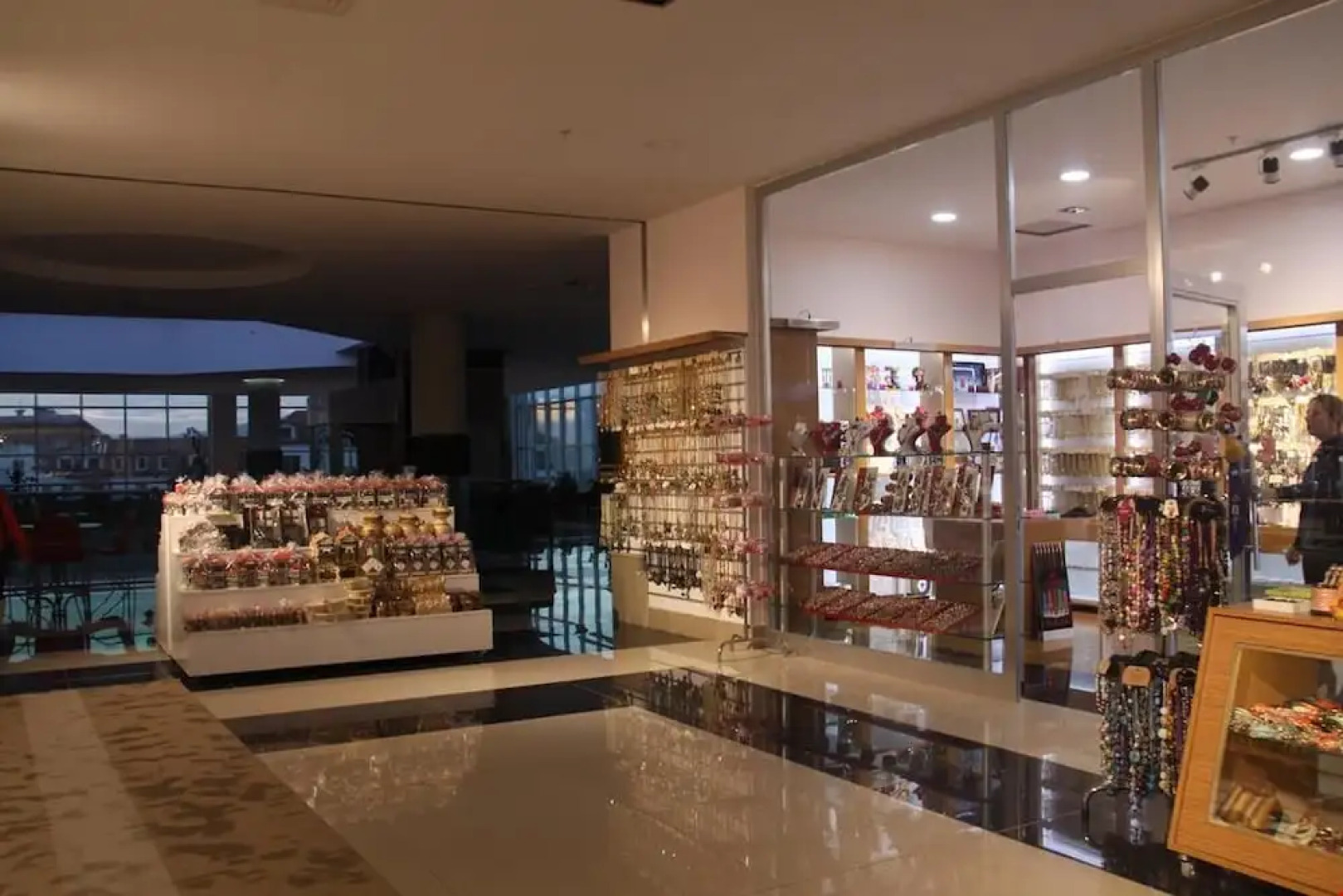 Akropol Termal Şehi̇r