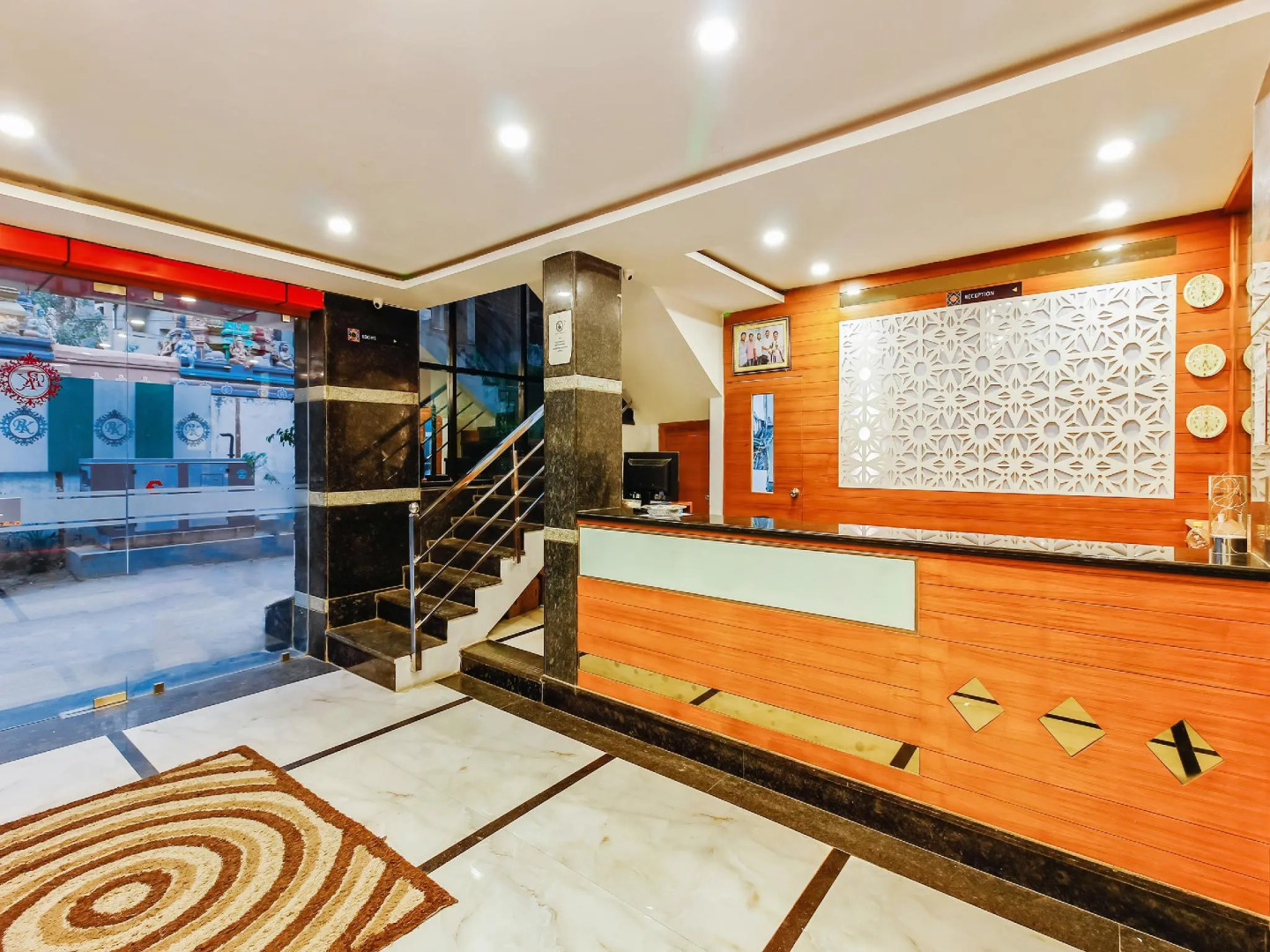 OYO 29131 Hotel MN Grand