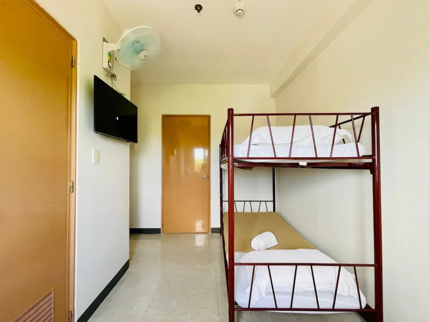 Vaccinated Staff - 823 Stay Inn