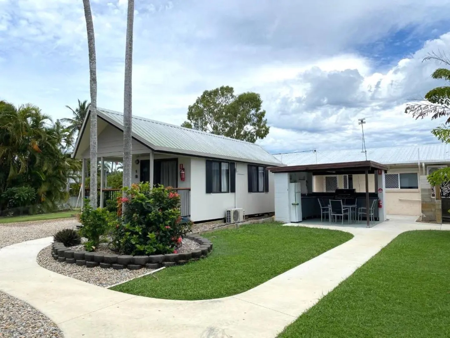 Palm View Holiday Apartments