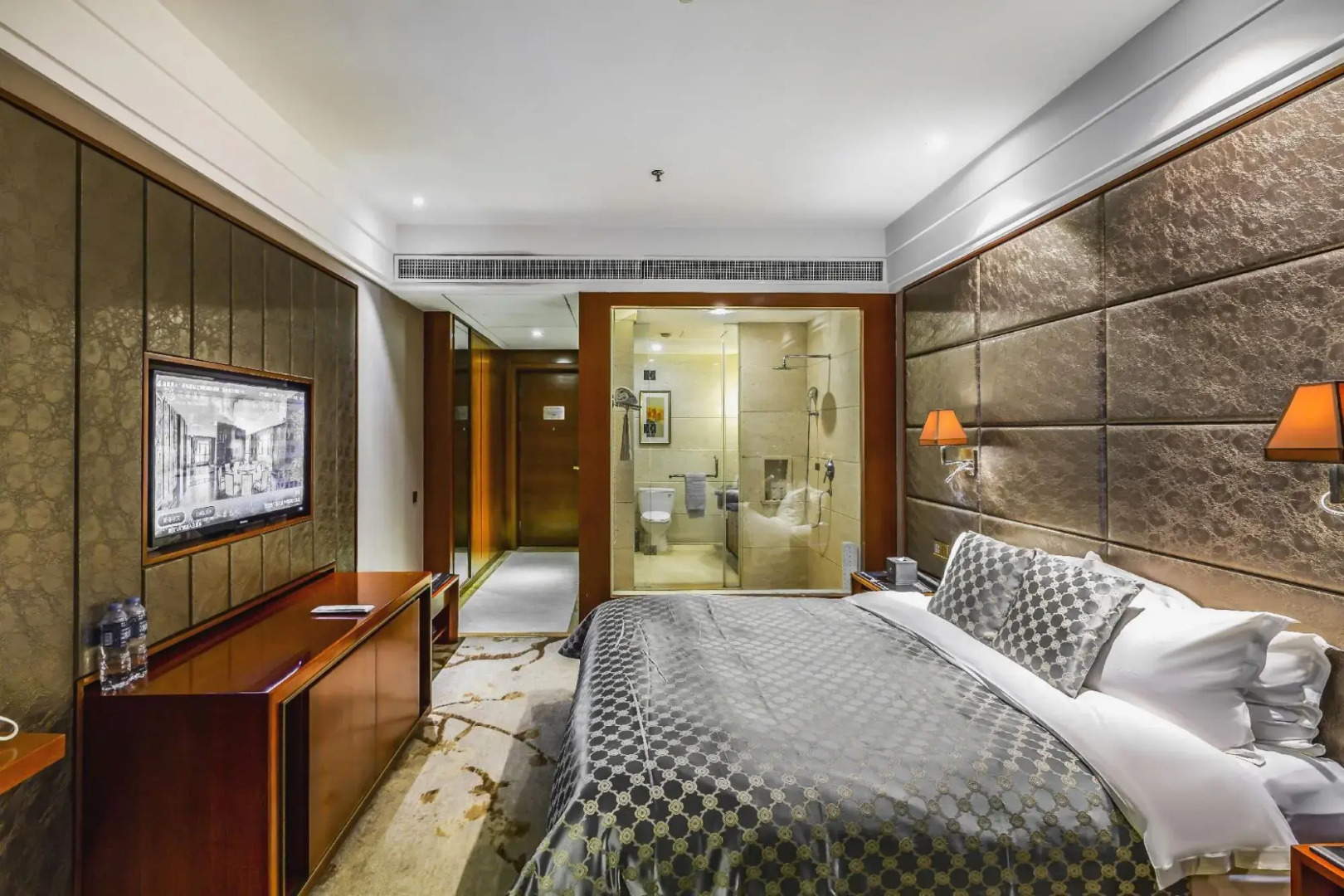 Huaxi Zhongzhou International Hotel