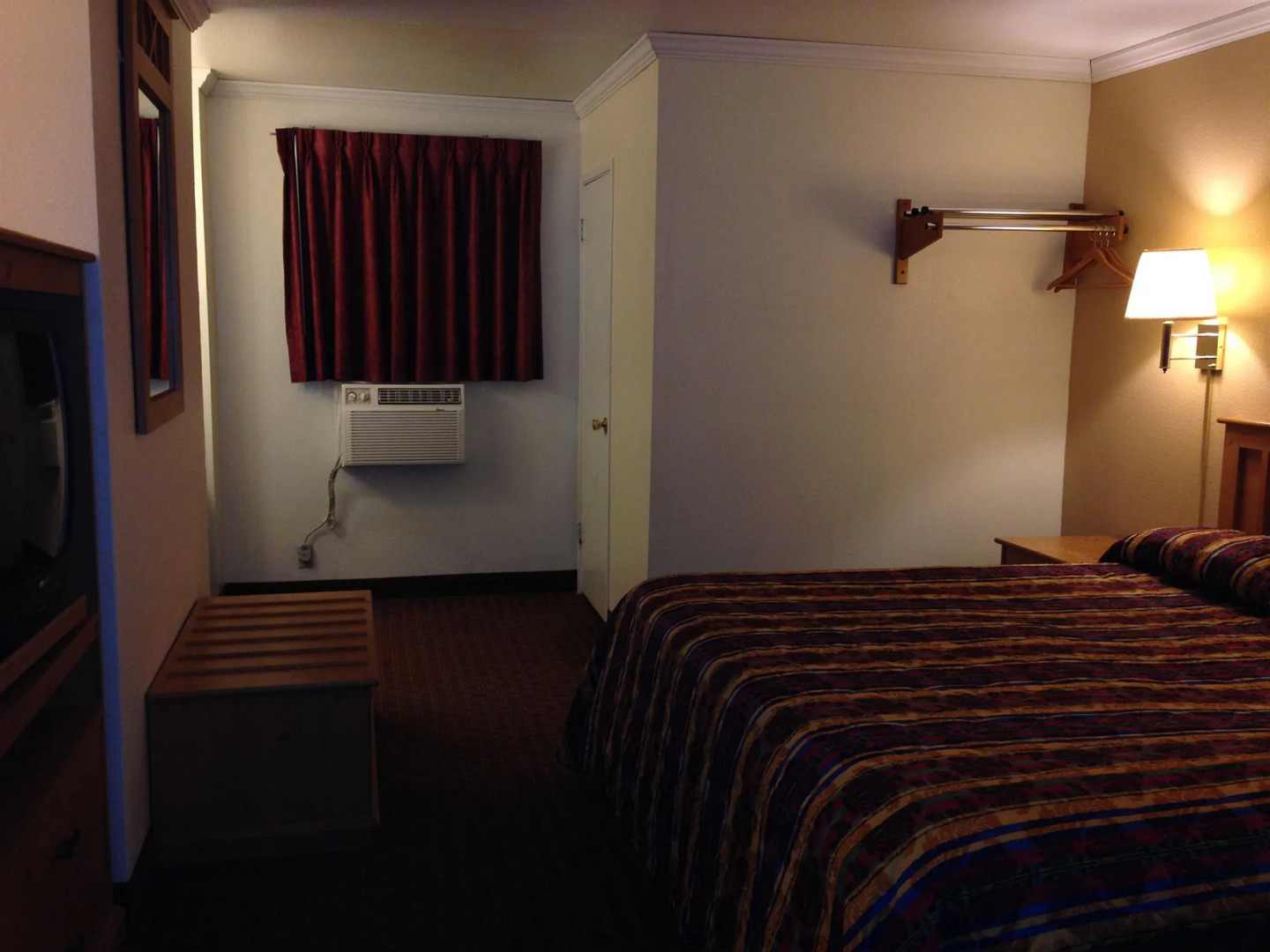 National 9 Inn Placerville