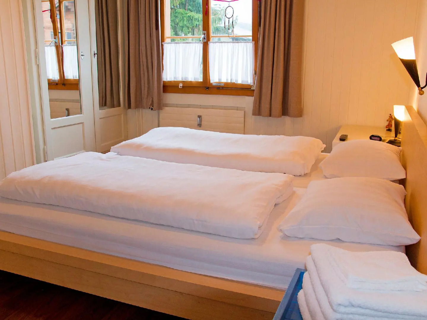 Des Alpes - Two Bedroom No.2