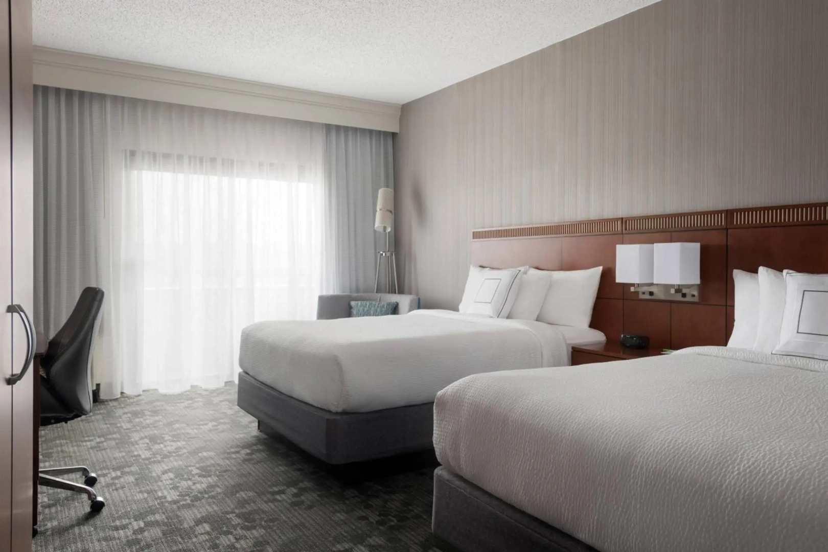 Courtyard Syracuse Carrier Circle