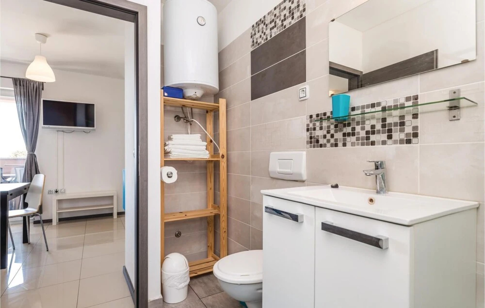 Amazing Home in Mandre With Wifi and 1 Bedrooms