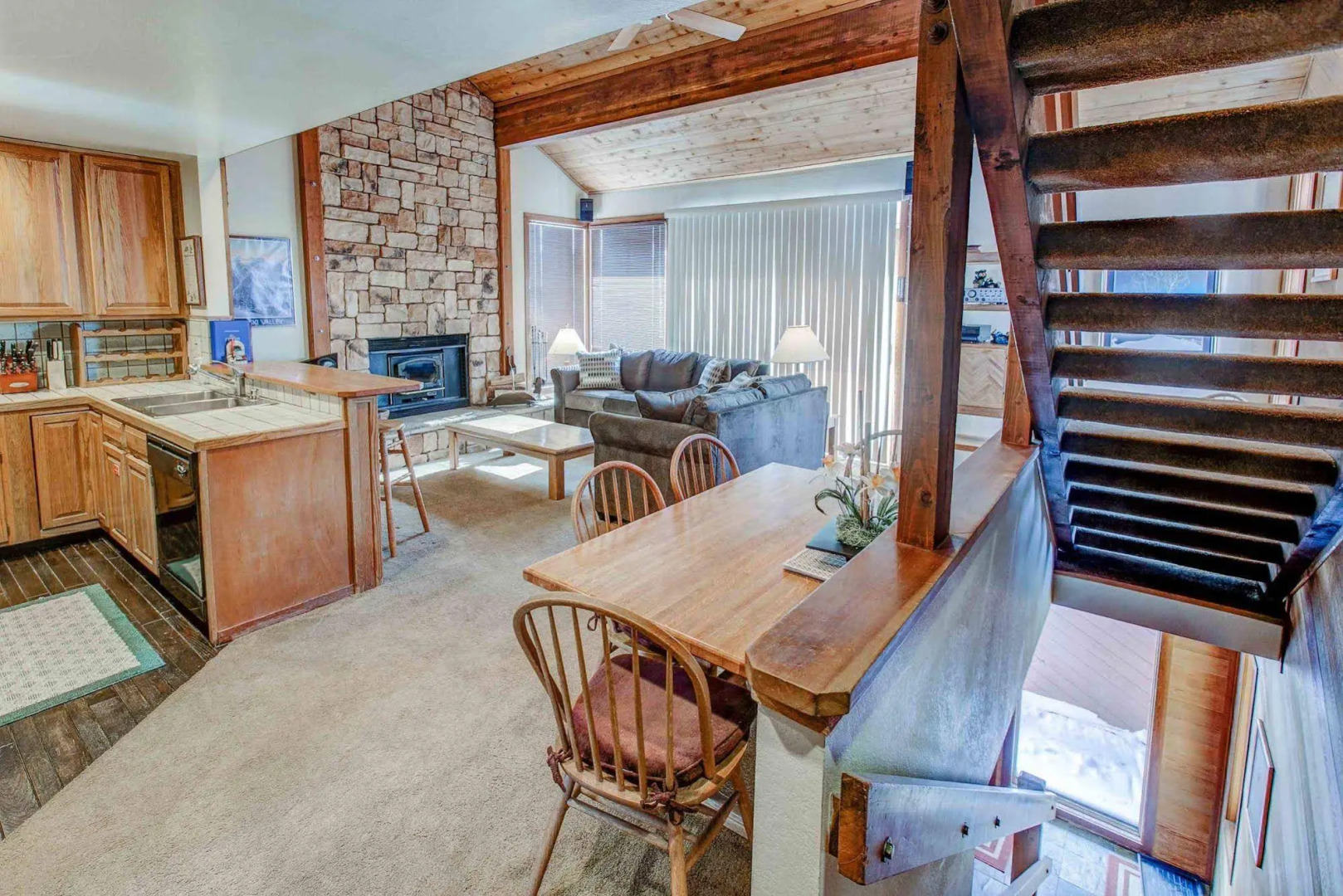 Canyon Ski & Racquet