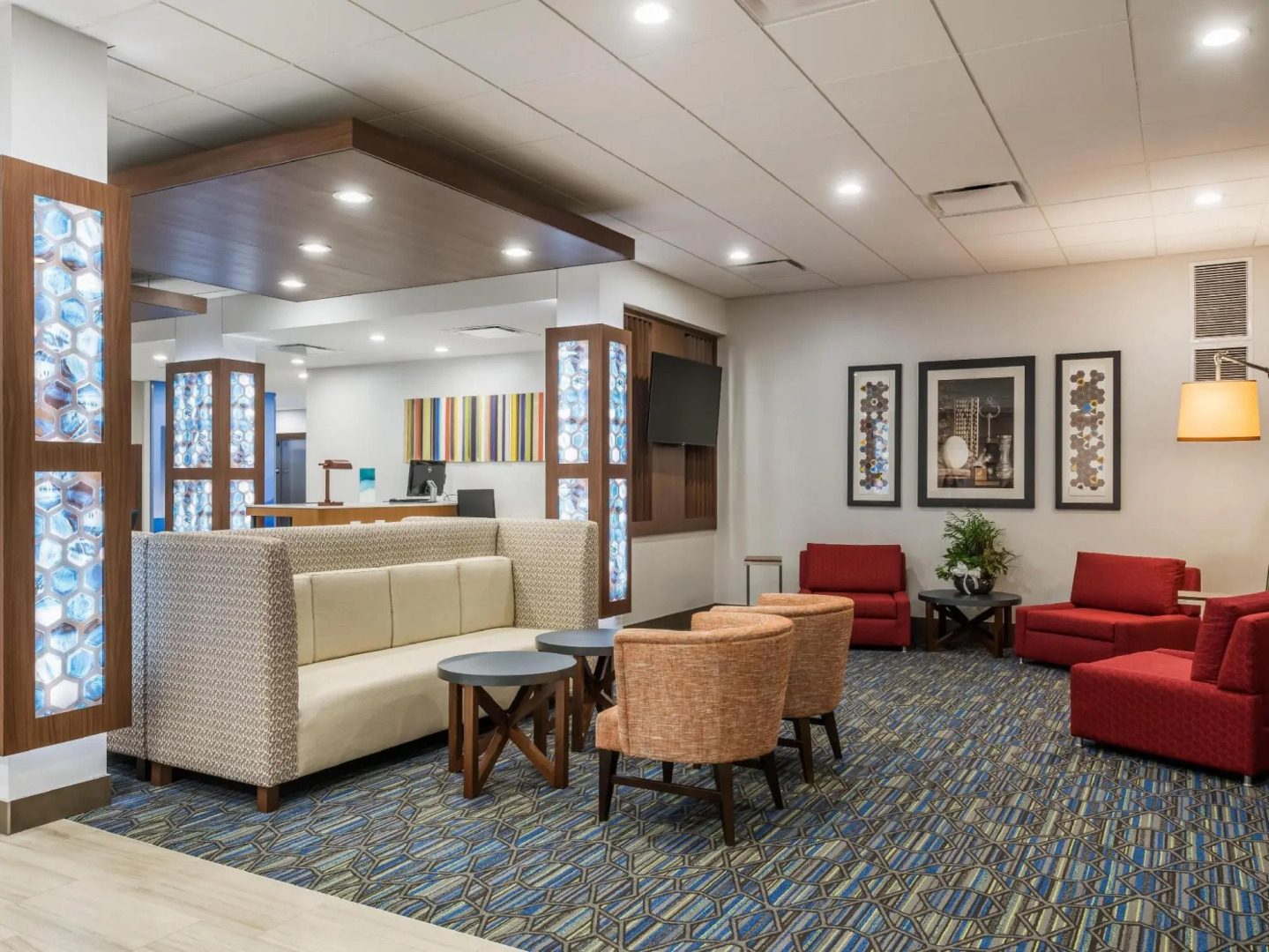 Regency Inn And Suites