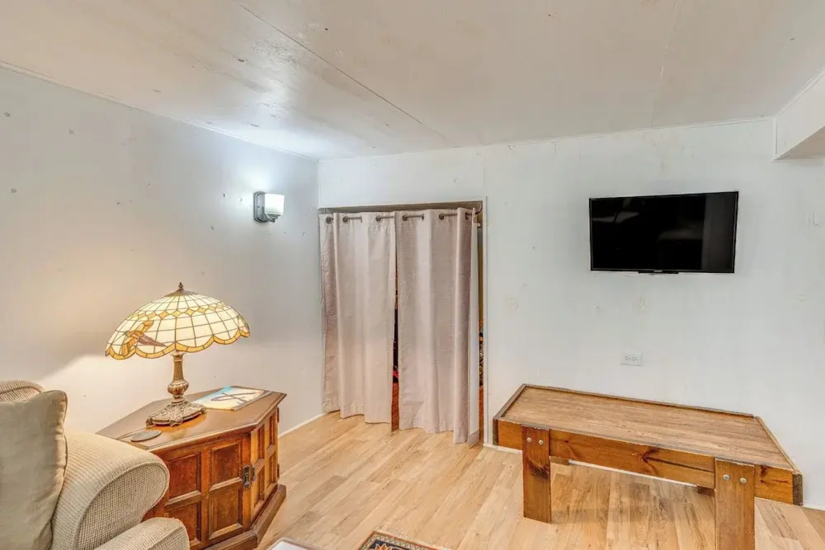 Family-friendly Lake Waubesa Home: Boat + Swim!