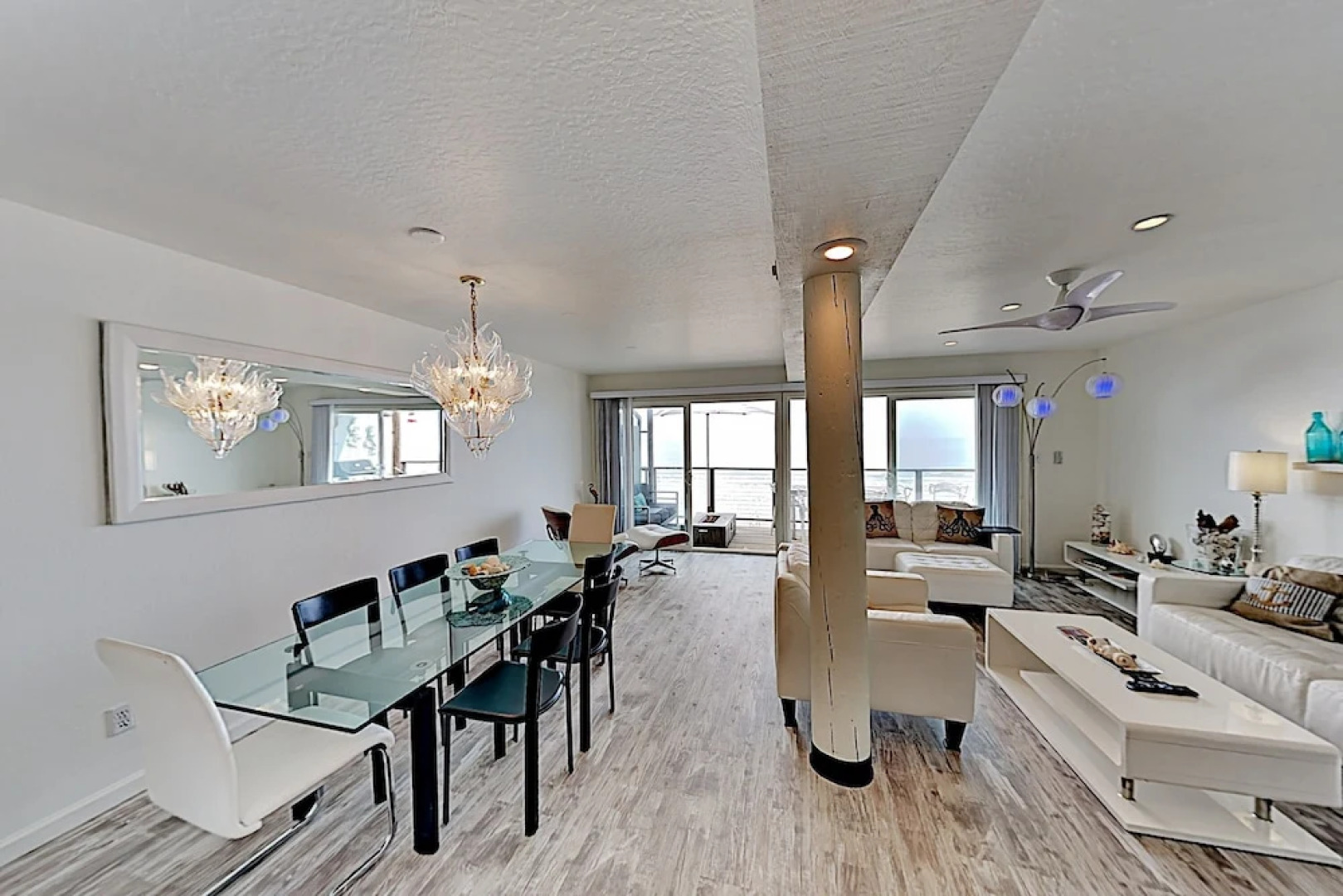 Mer De Calladonn - Ocean-View Oasis w/ Balcony townhouse