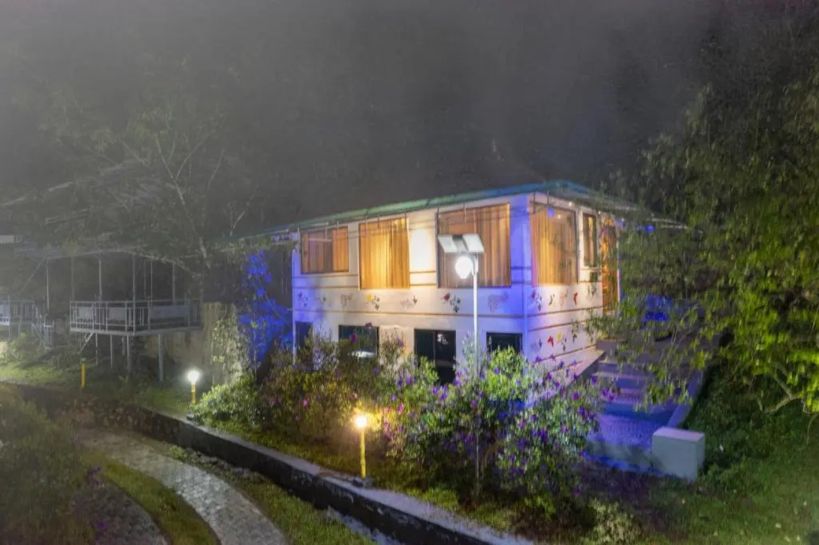 Rock Hut Tabor Hills Resort Vagamon