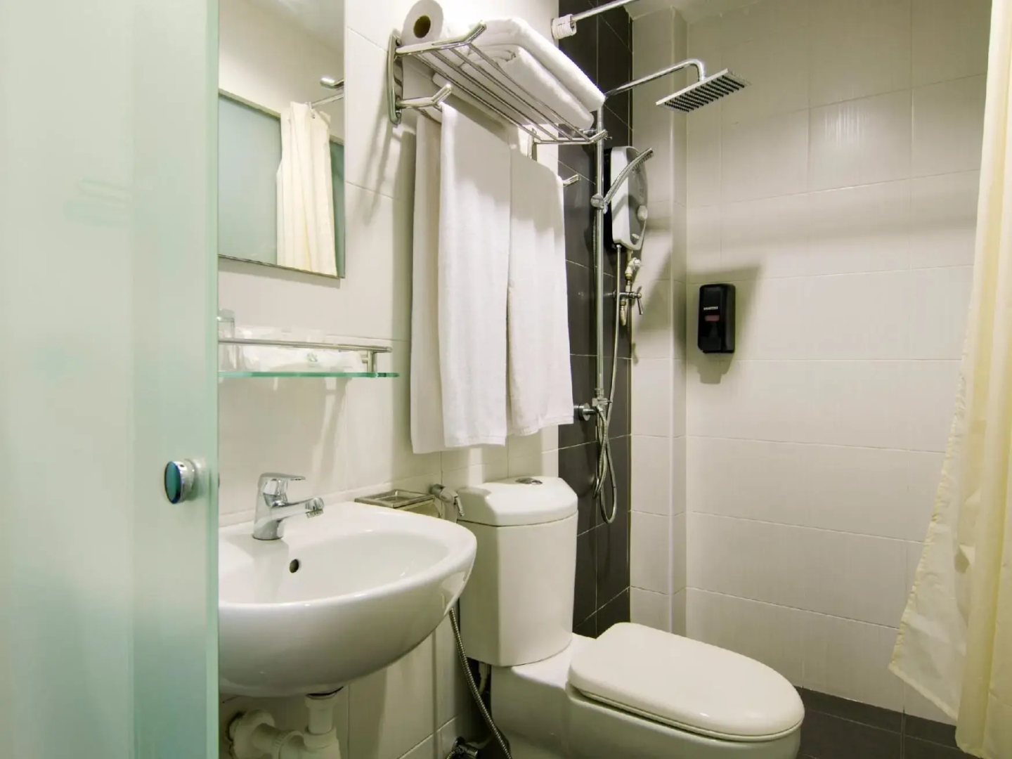 Eight Days Boutique Hotel