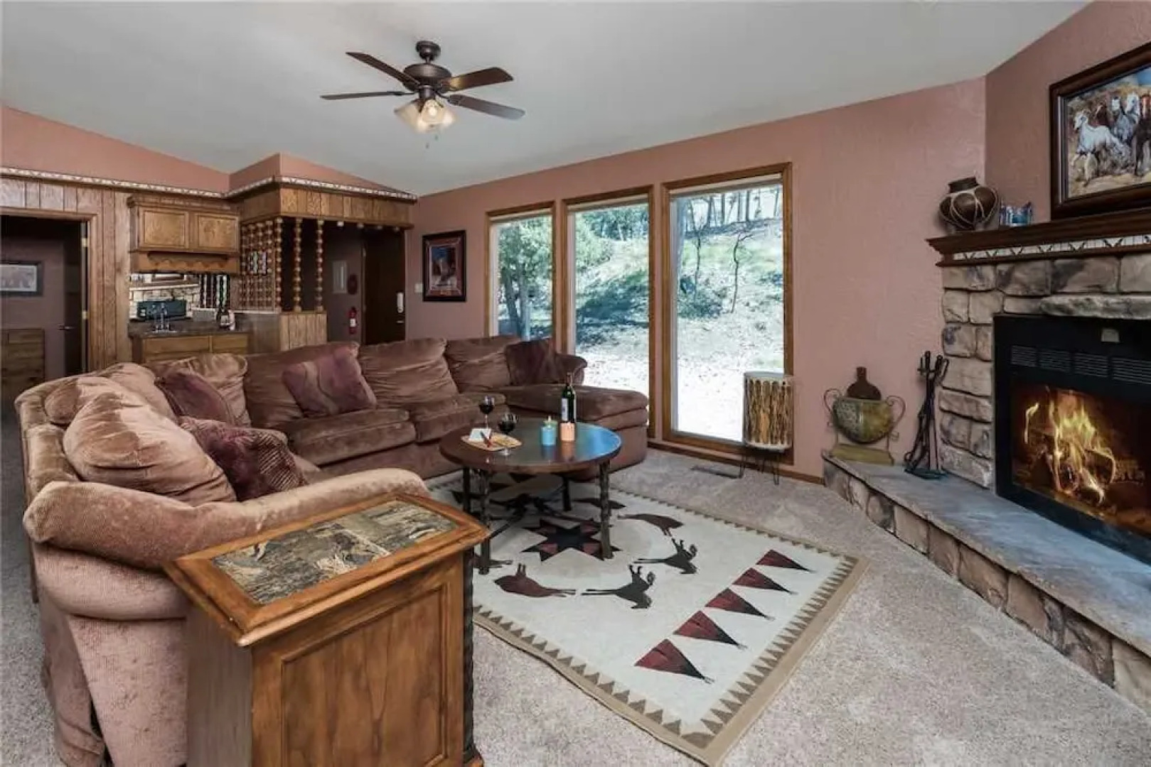 2 Sisters Mountain Home - Three Bedroom Cabin with Hot Tub