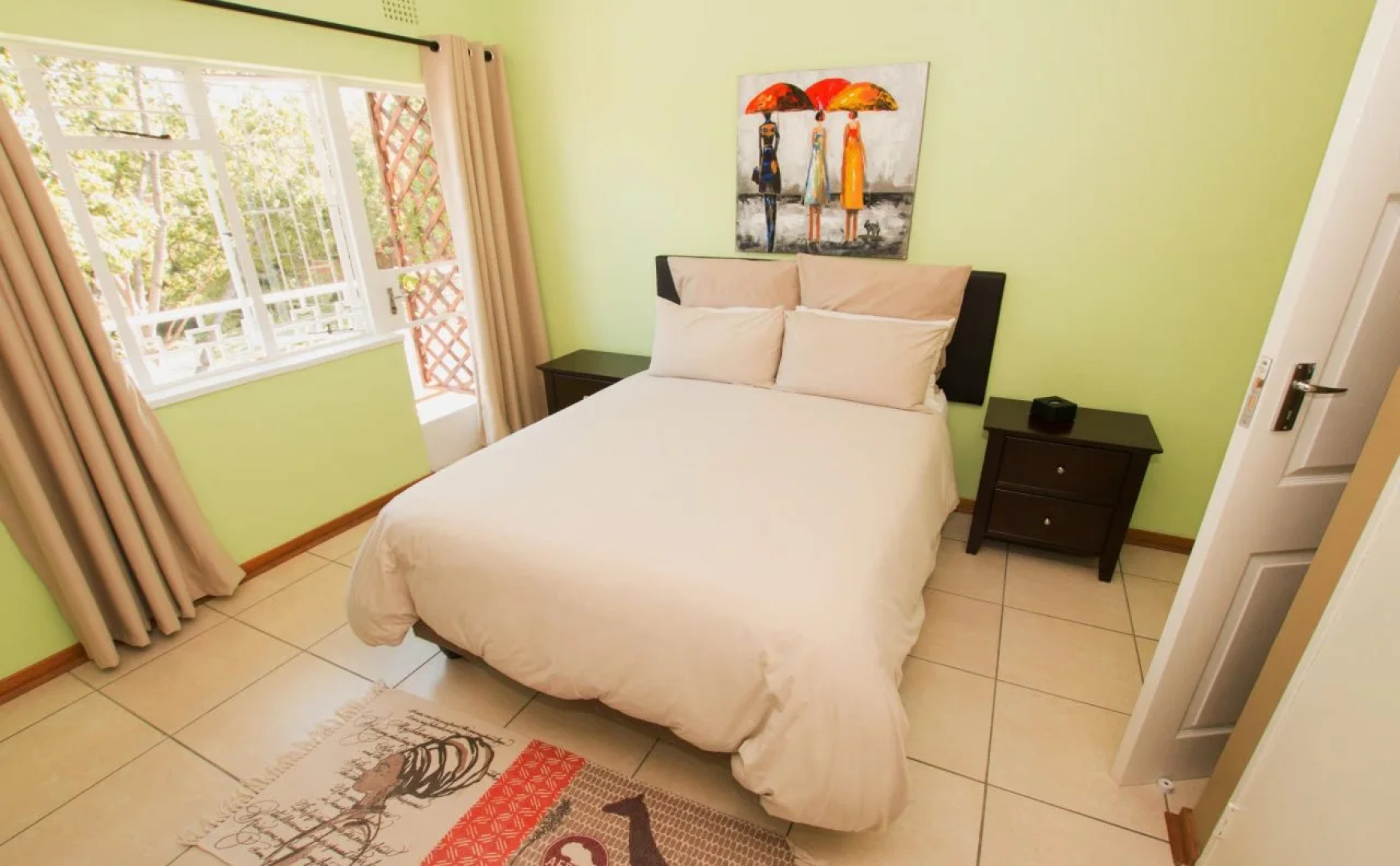 Summer Garden Guest House (Urban Jungle)