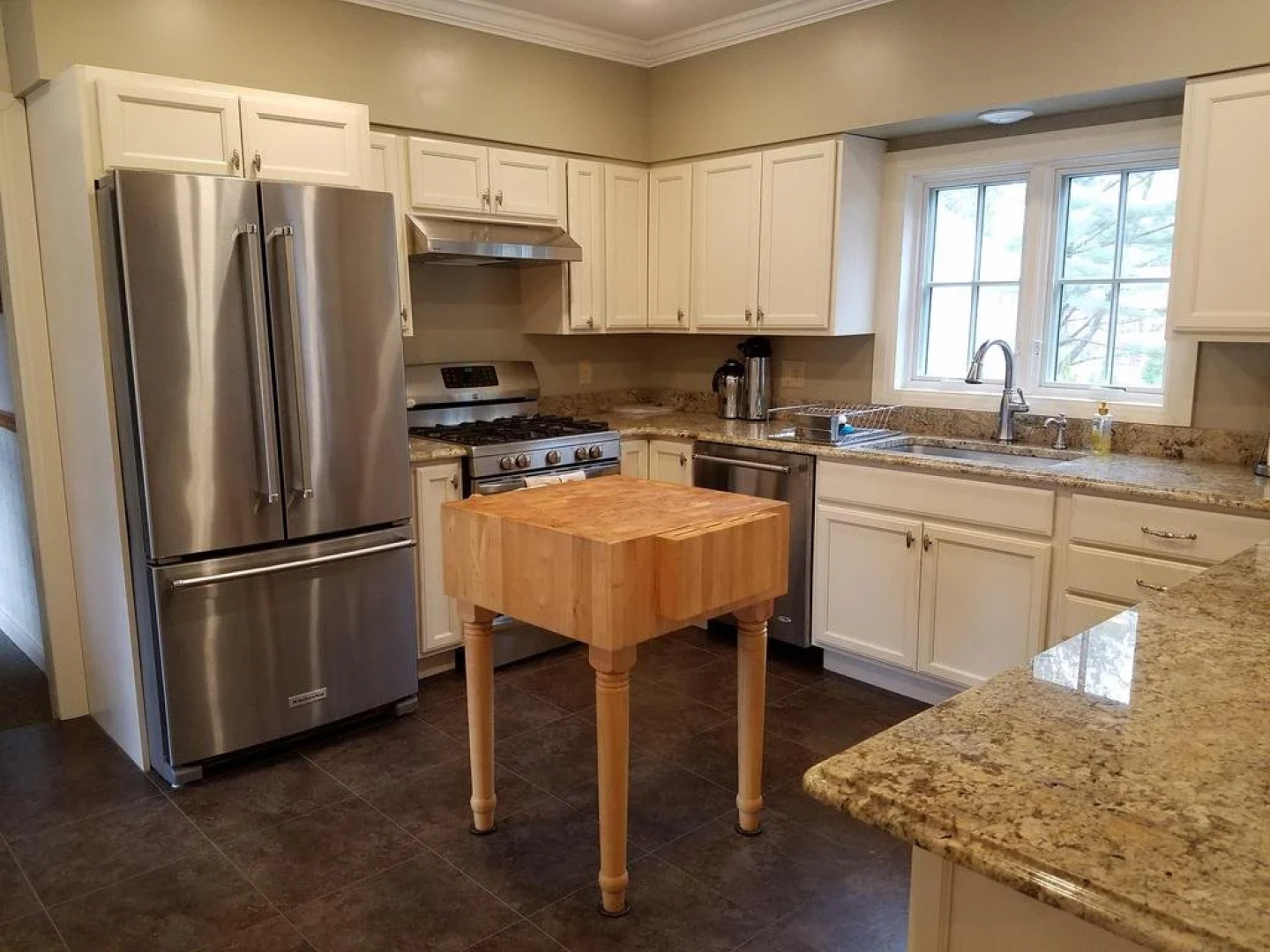 1860 House Inn and Vacation Rental Home