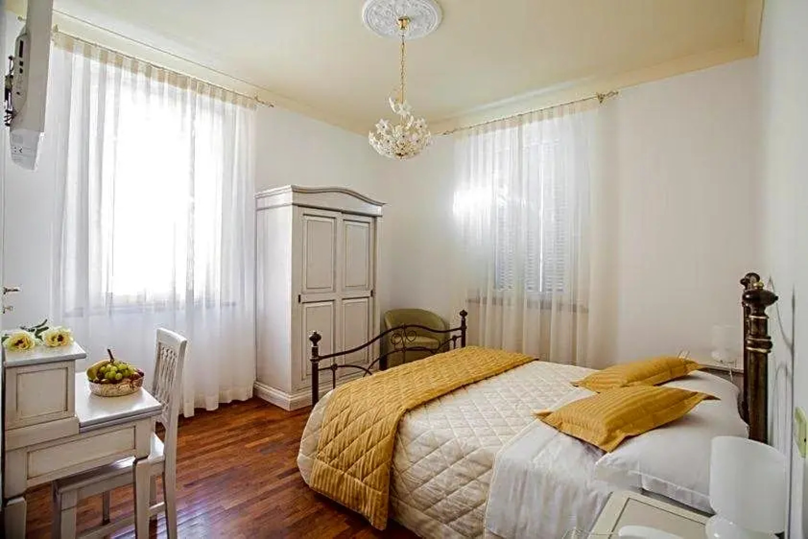 Il Portico Camere e Caffè