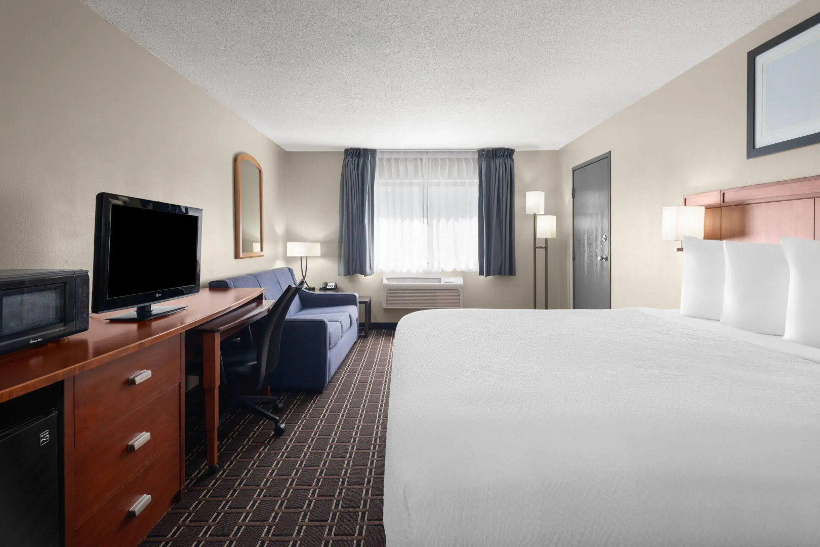 Travelodge by Wyndham Fargo West Acres