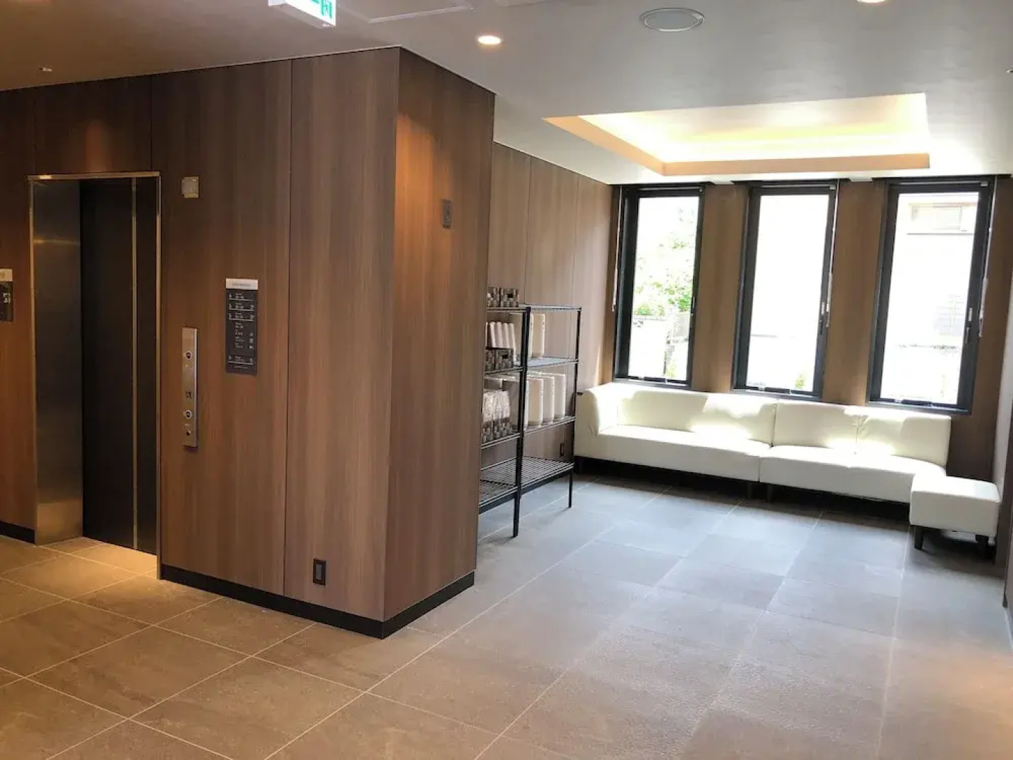 Hotel Crown Hills Goi