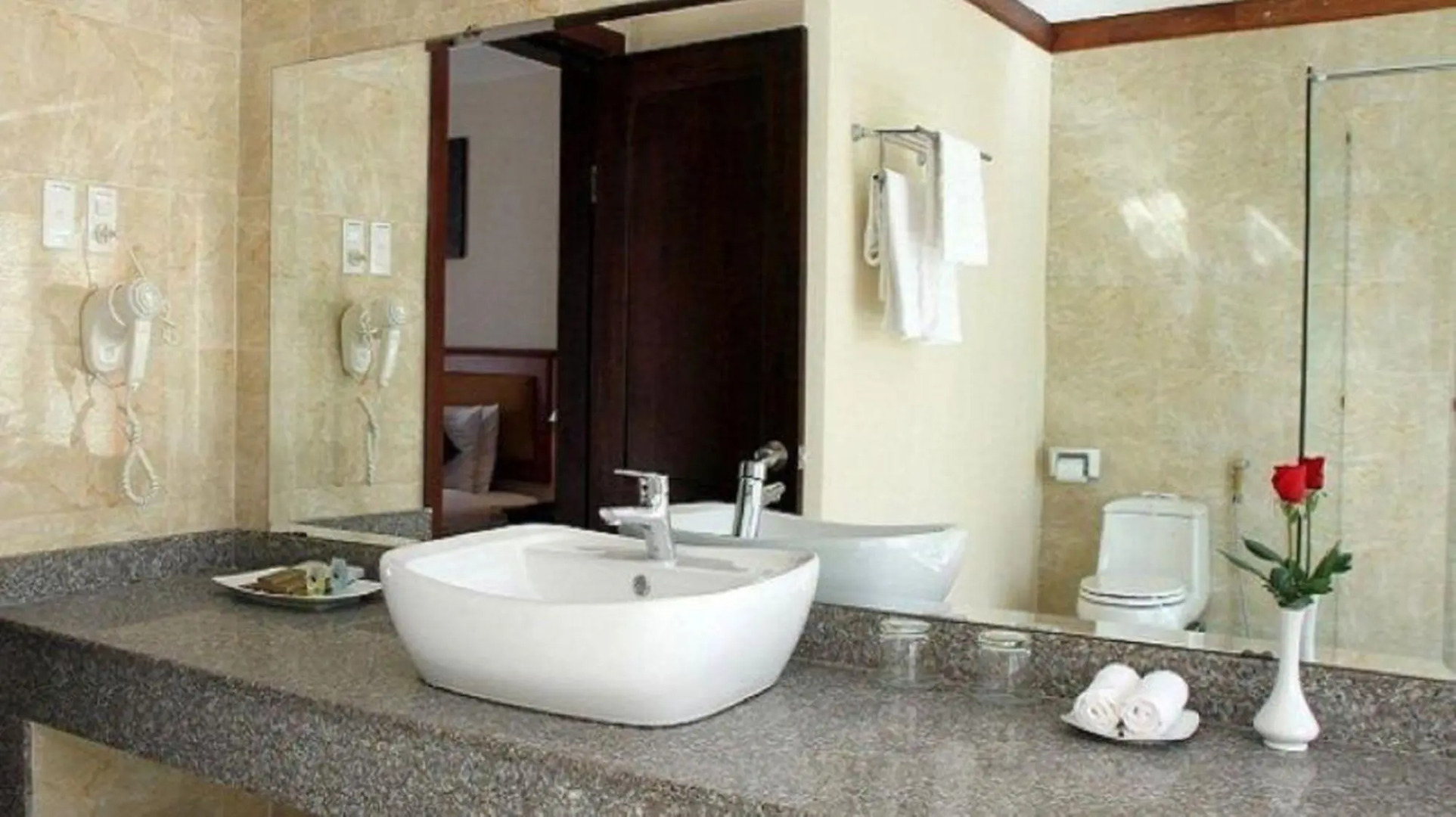 Bao Ninh Beach Resort