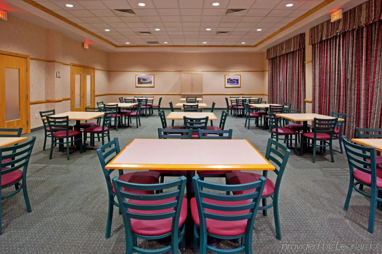 Holiday Inn Express Breezewood by IHG