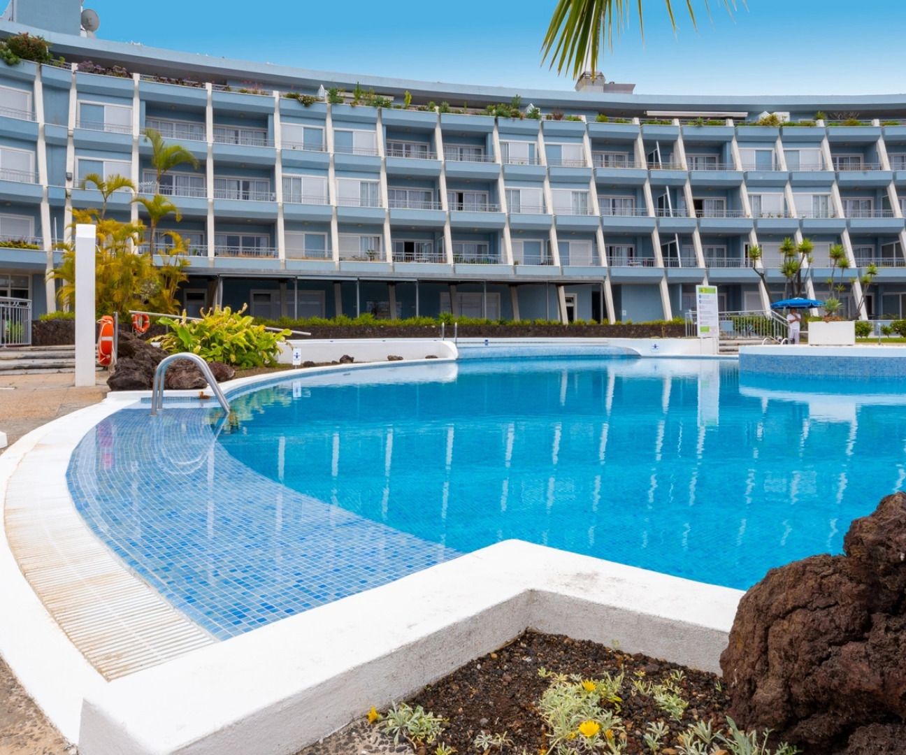 Coral La Quinta Park Suites