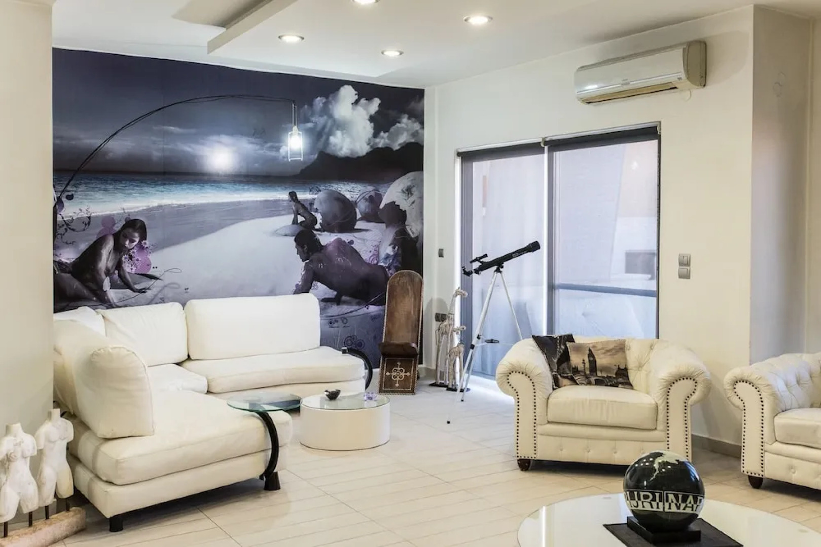 Thomis Beach Family Home Near the Sea