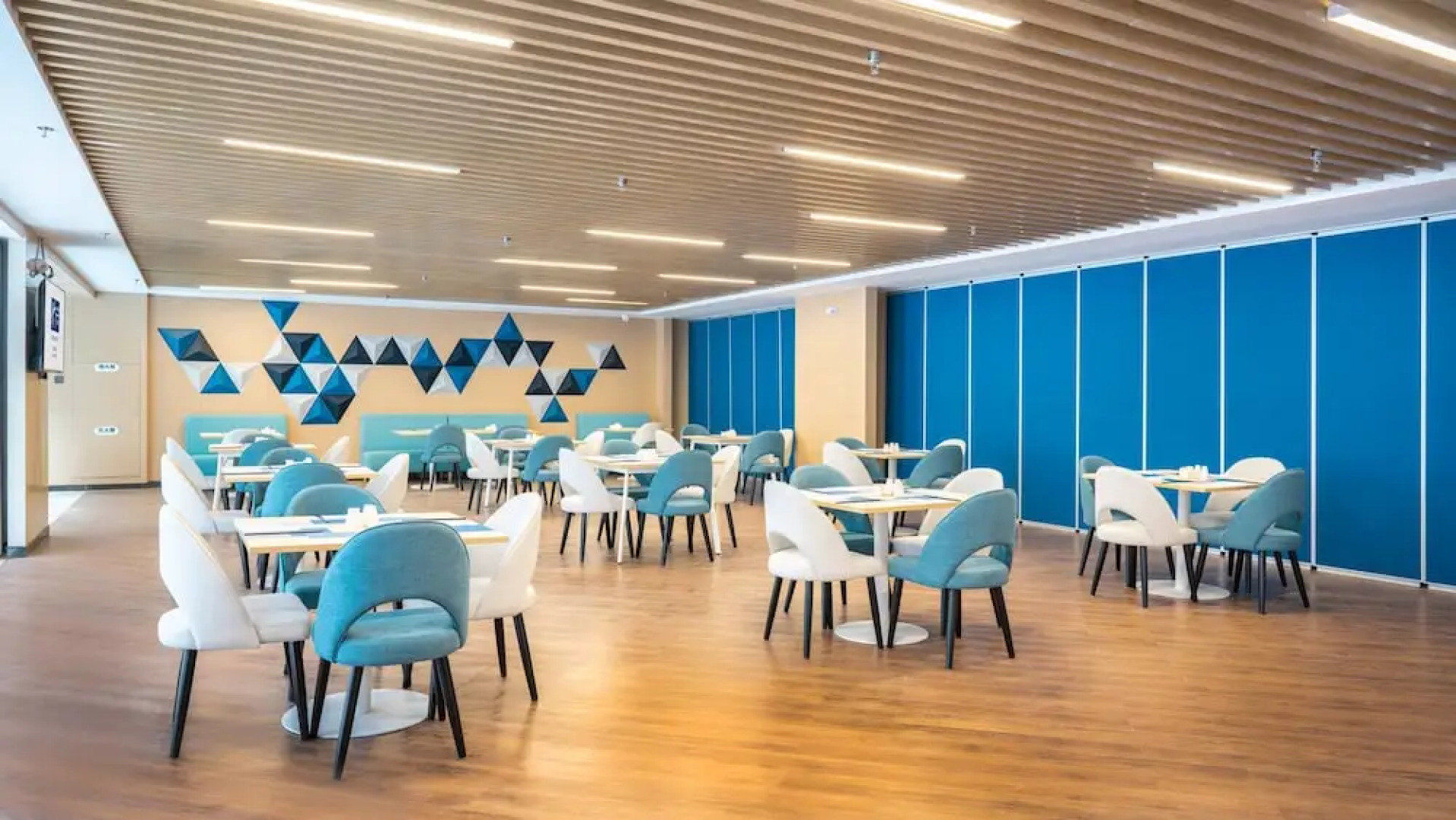 Holiday Inn Express Linzhi Airport by IHG