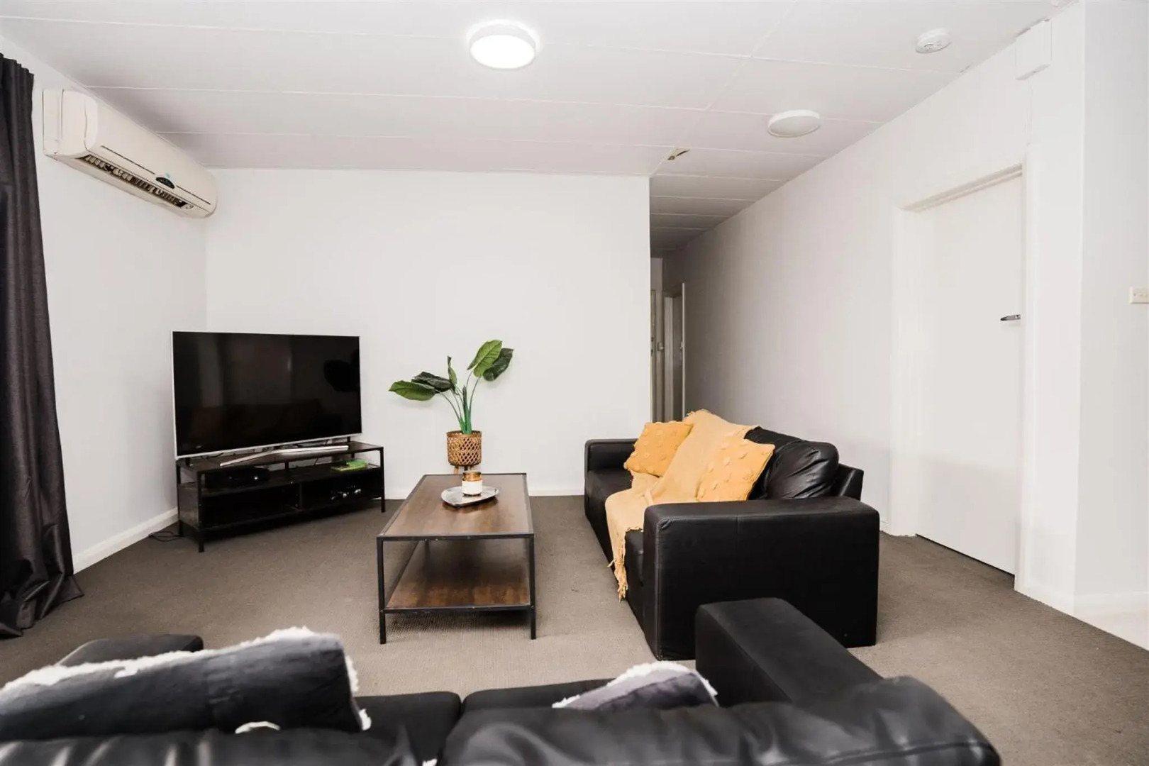 Hurley's Bar & Bistro