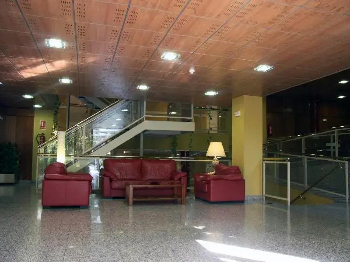 Apartamentos Plaza de Santiago - Estudios Turisticos - 1 LLAVE