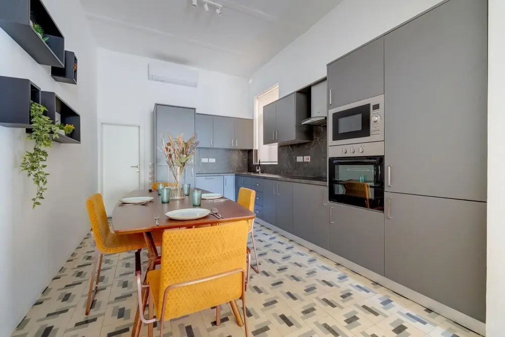 Contemporary Apartment Close to Valletta