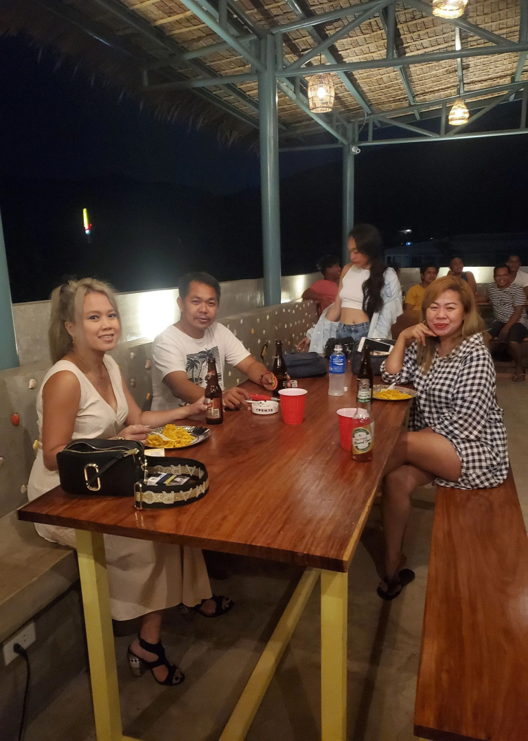 Outpost Hostel - Coron