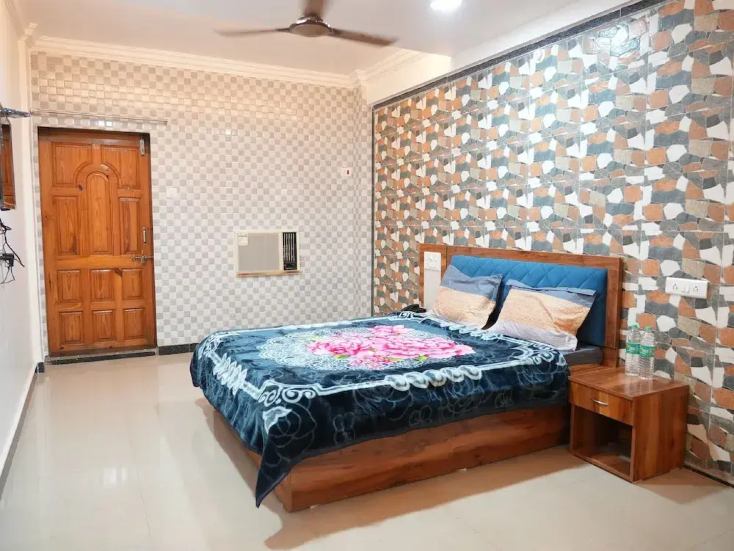 Hotel Nakshtra, Shrungartali