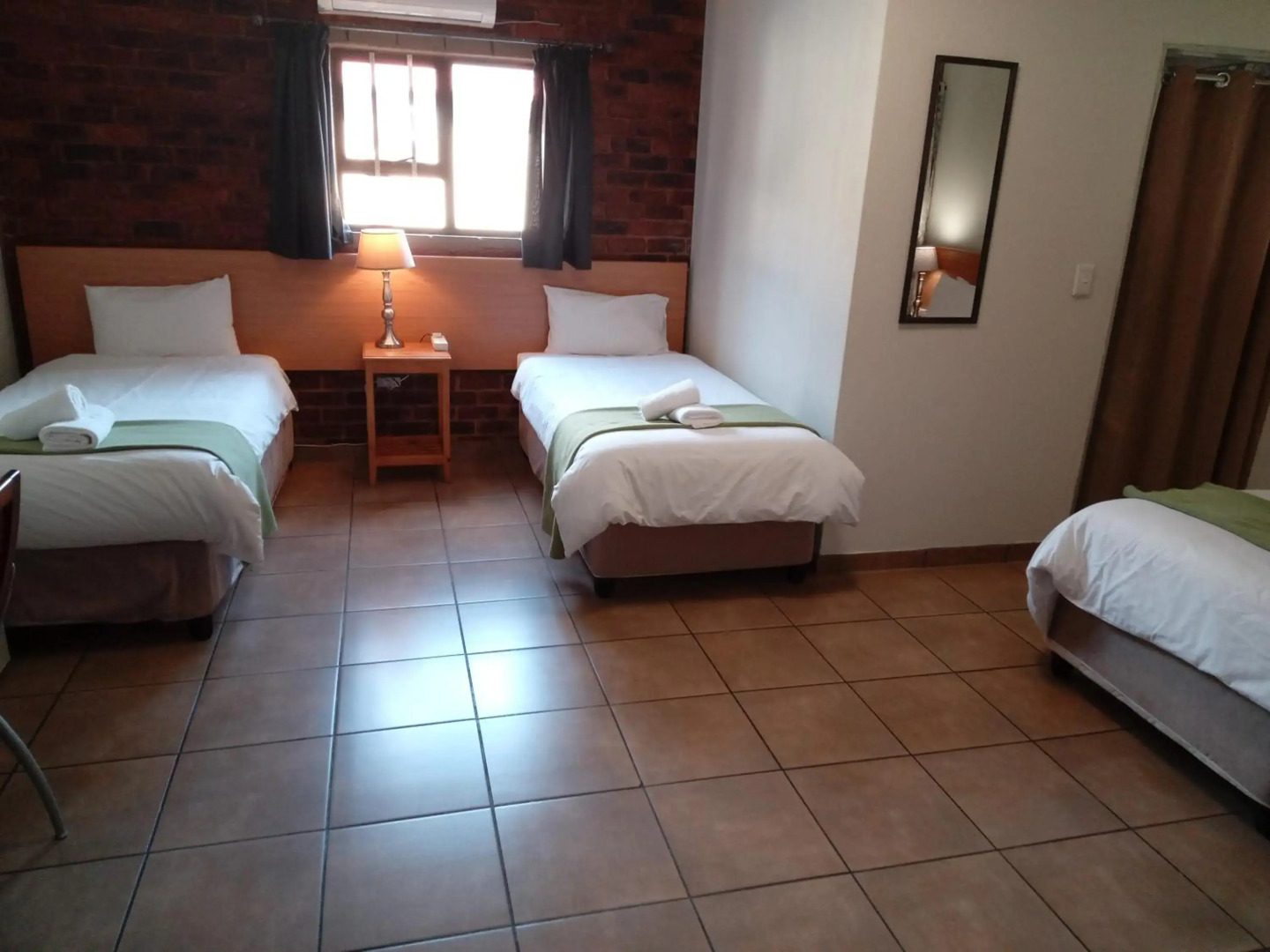 24 Onvrey Guest House