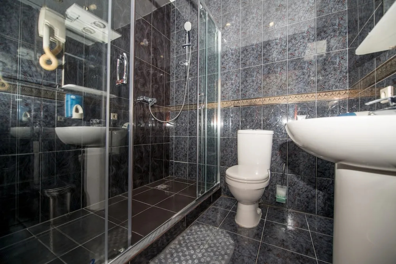 Алекс отель на Марата 22