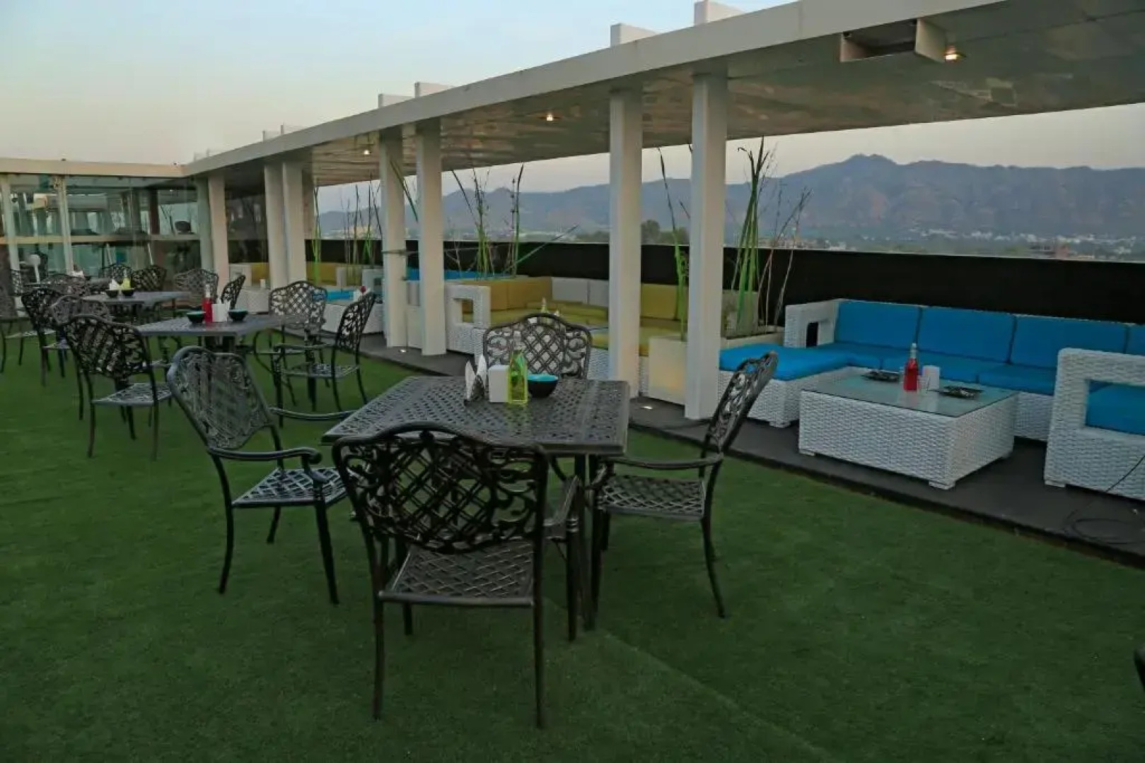 Xenious LN Courtyard Hotel