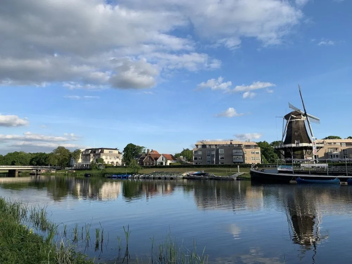 De Zon Hotel & Restaurant by Flow