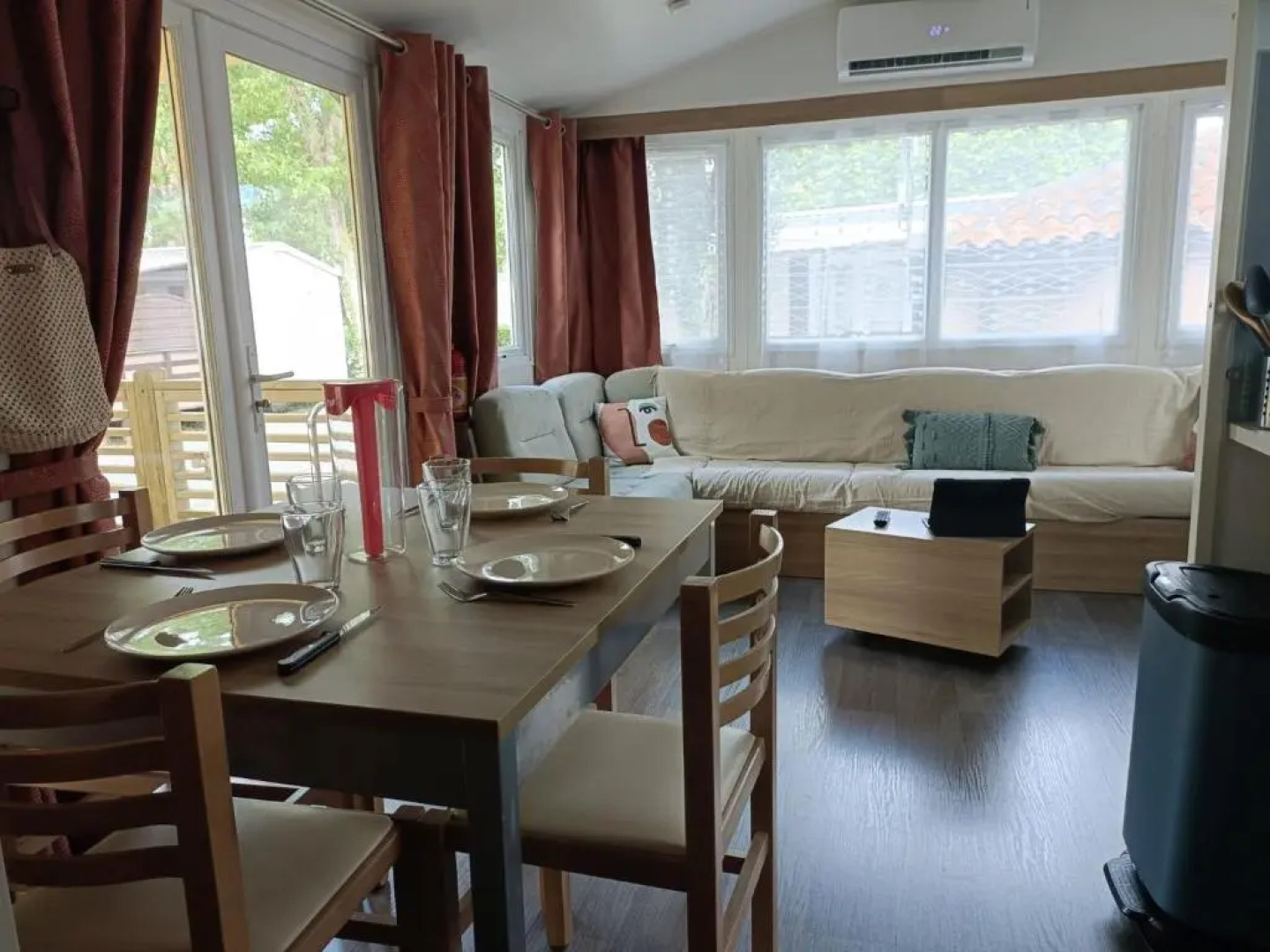 Mobil-home camping 4 étoiles La carabasse Vias