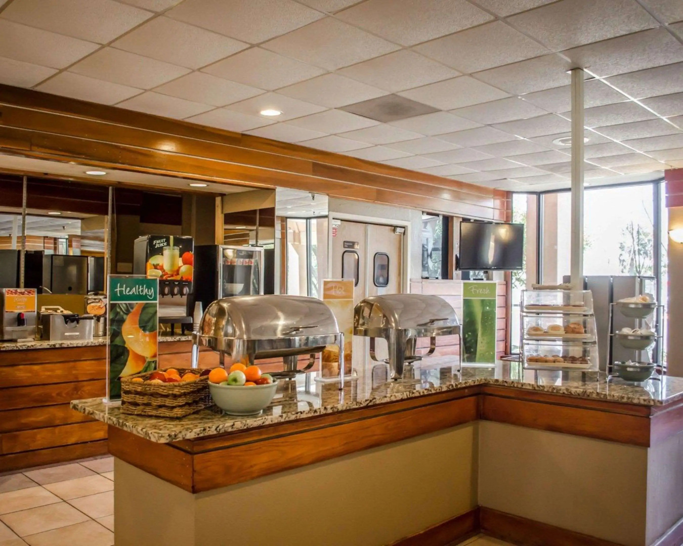 Quality Inn & Suites Pensacola Bayview