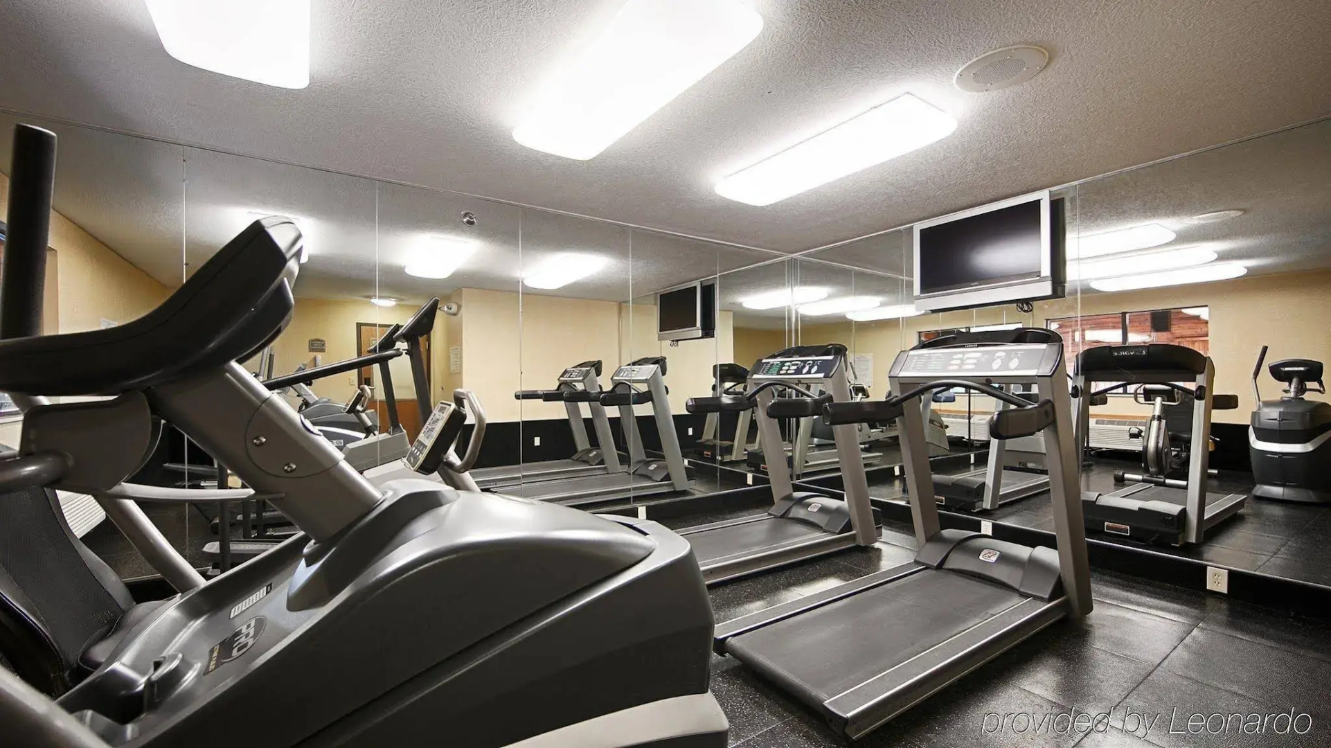 Best Western Plus North Canton Inn & Suites