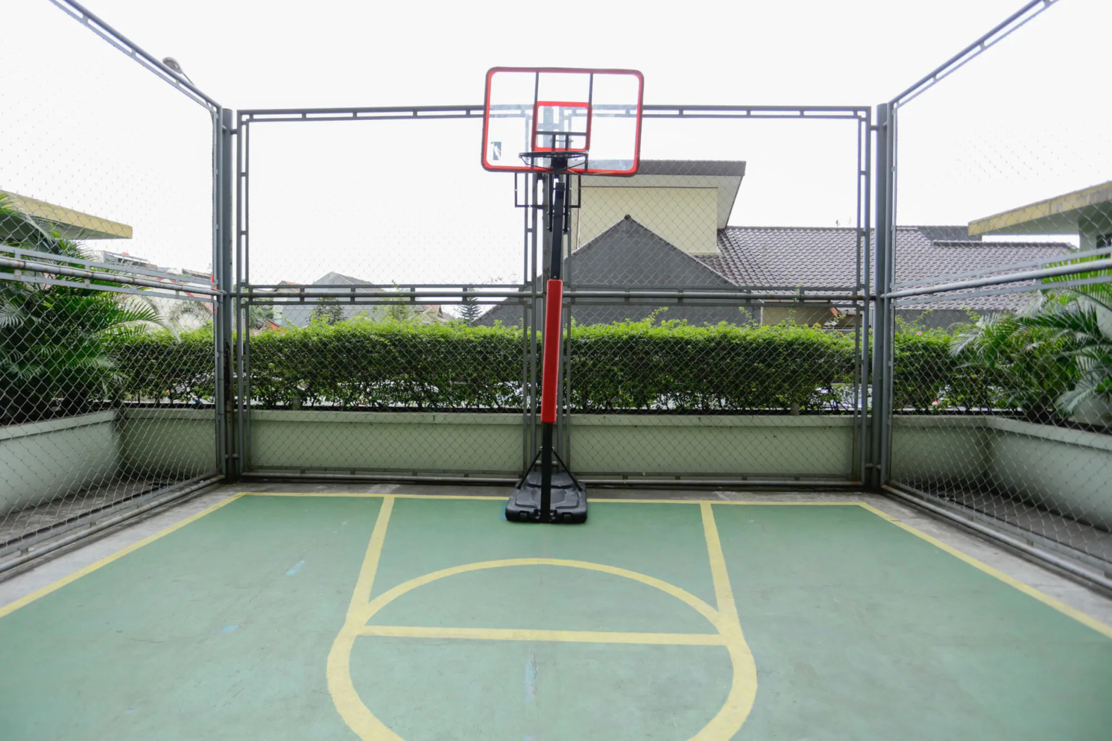 RedDoorz Apartment @ The Suites Metro Soekarno Hatta