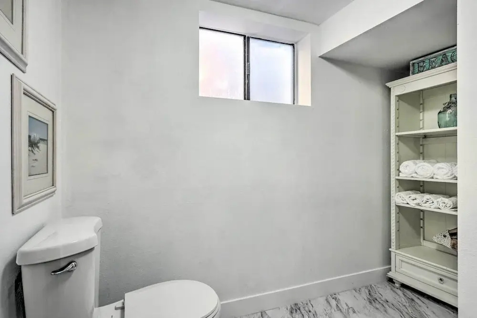 Oxnard Apartment < 1/2 Mi to Beaches!