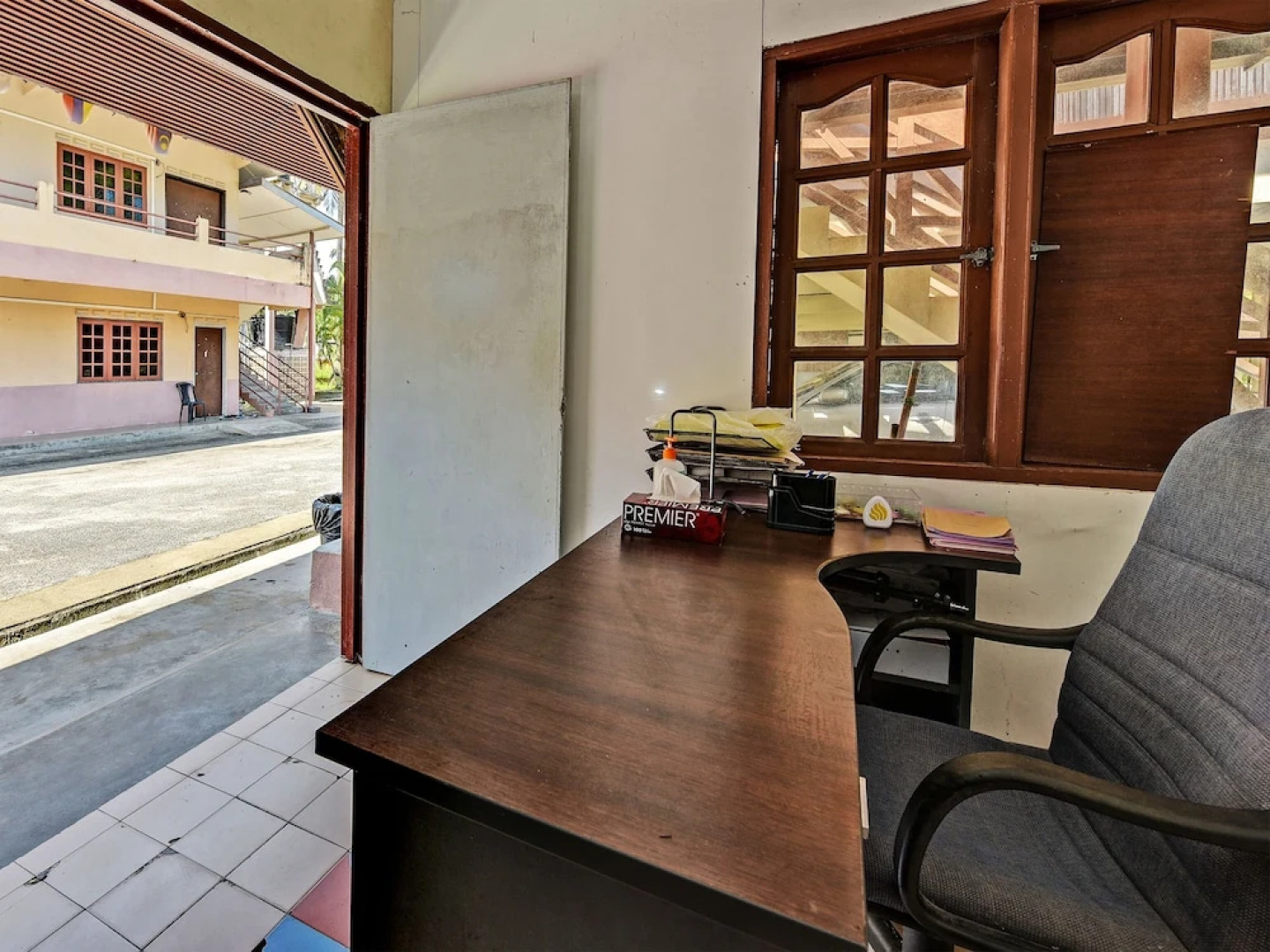 OYO 90278 Redzwan's Beach Resort