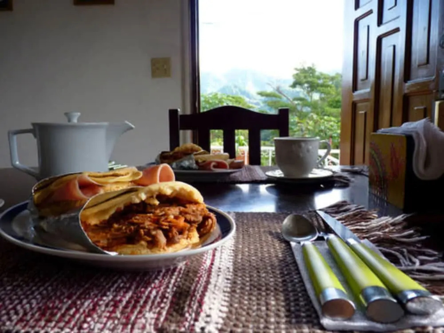 Autana Bed and Breakfast - Hostel