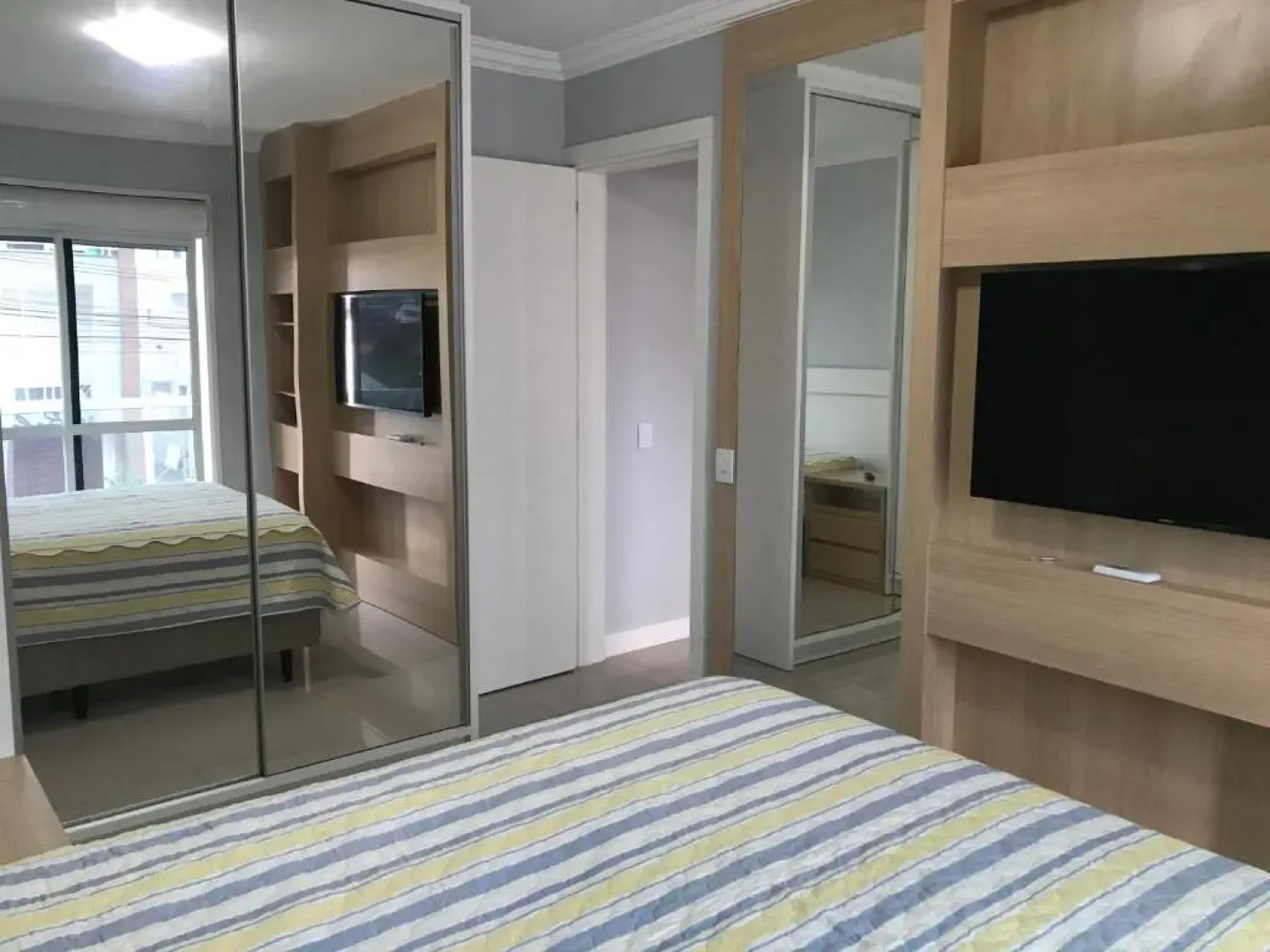 Apto. 03 Quartos à 500m da Praia