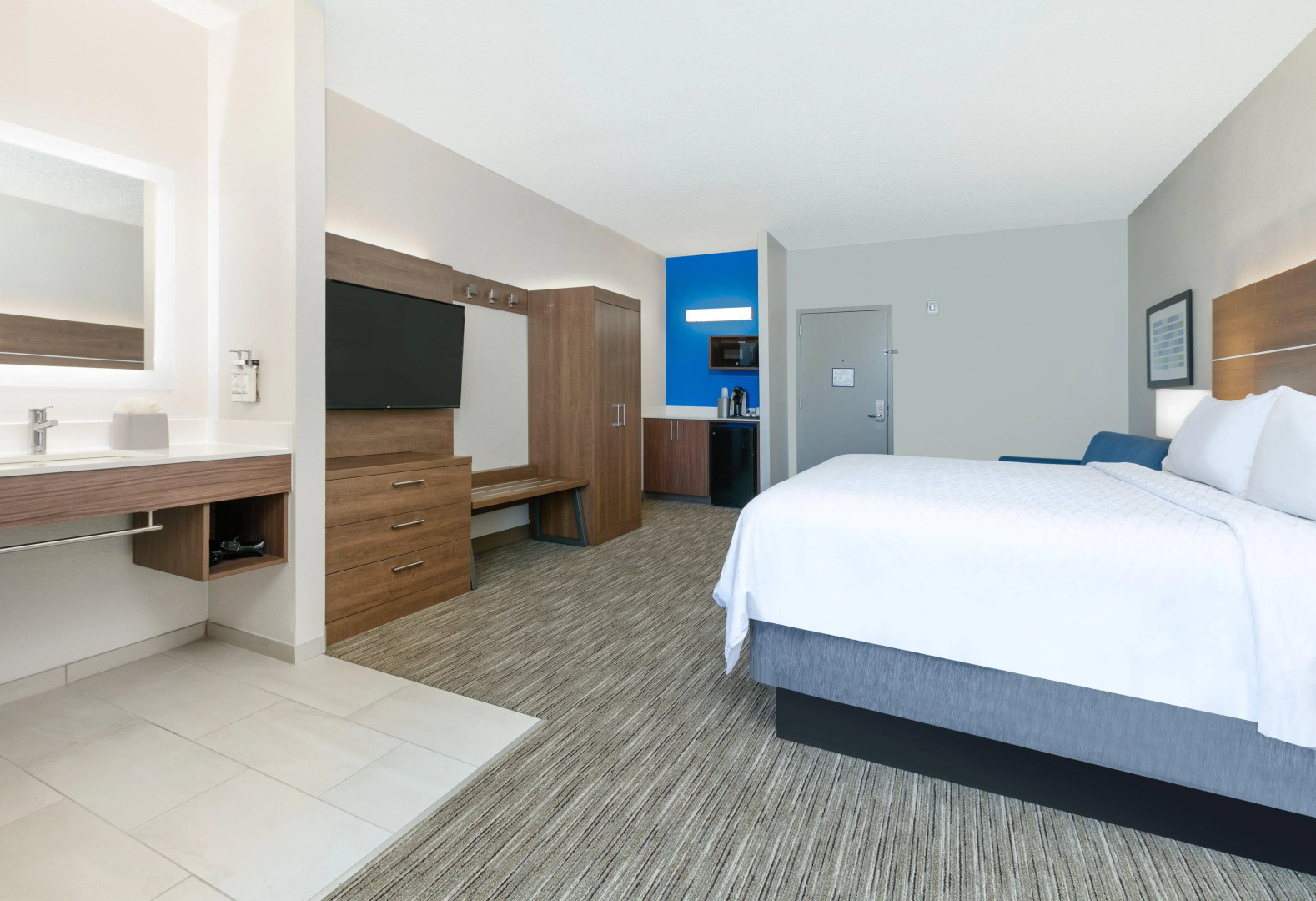 Holiday Inn Express Hotel & Suites DFW Airport South by IHG