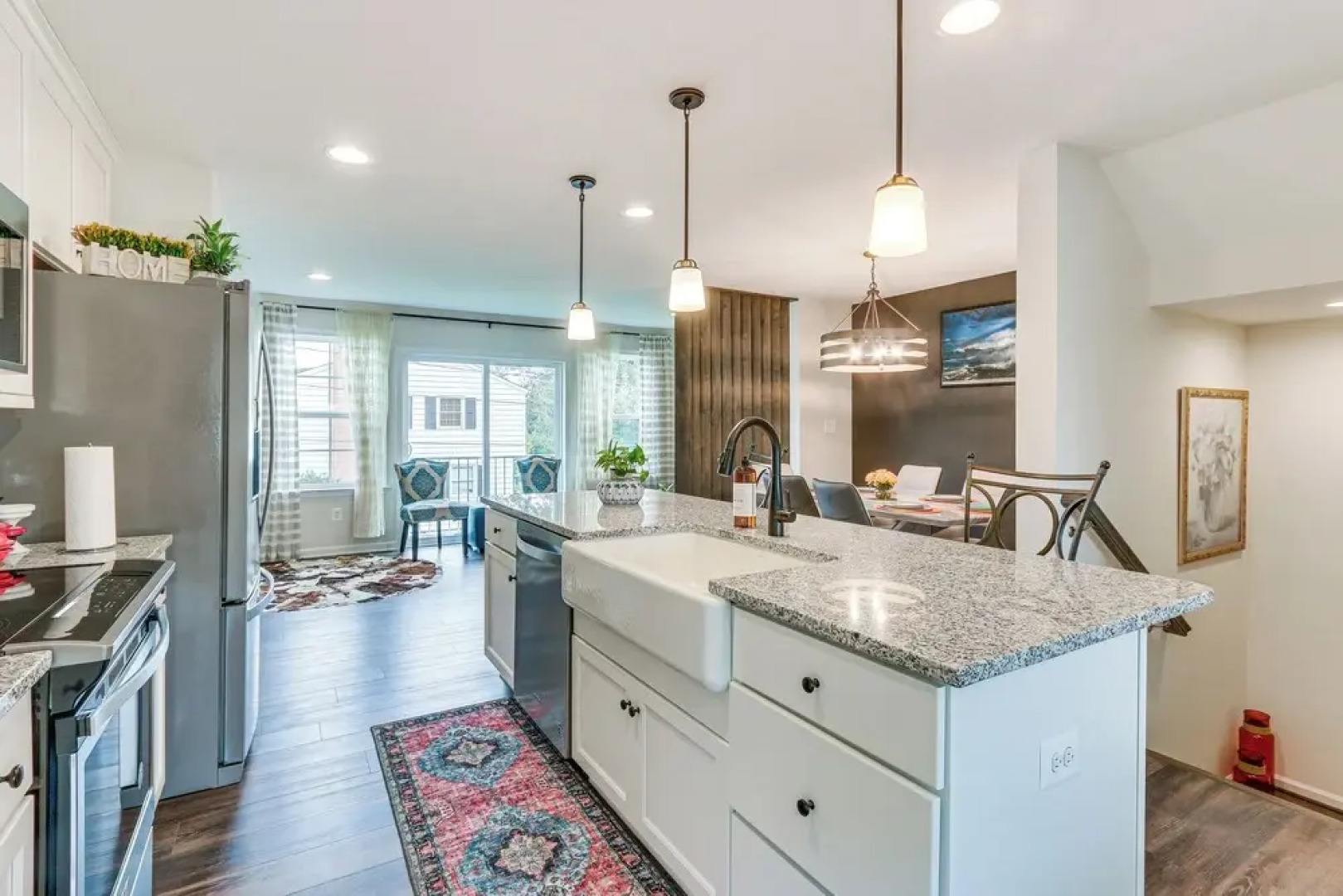 2 Mi to Hollywood Casino: Charles Town Townhome!