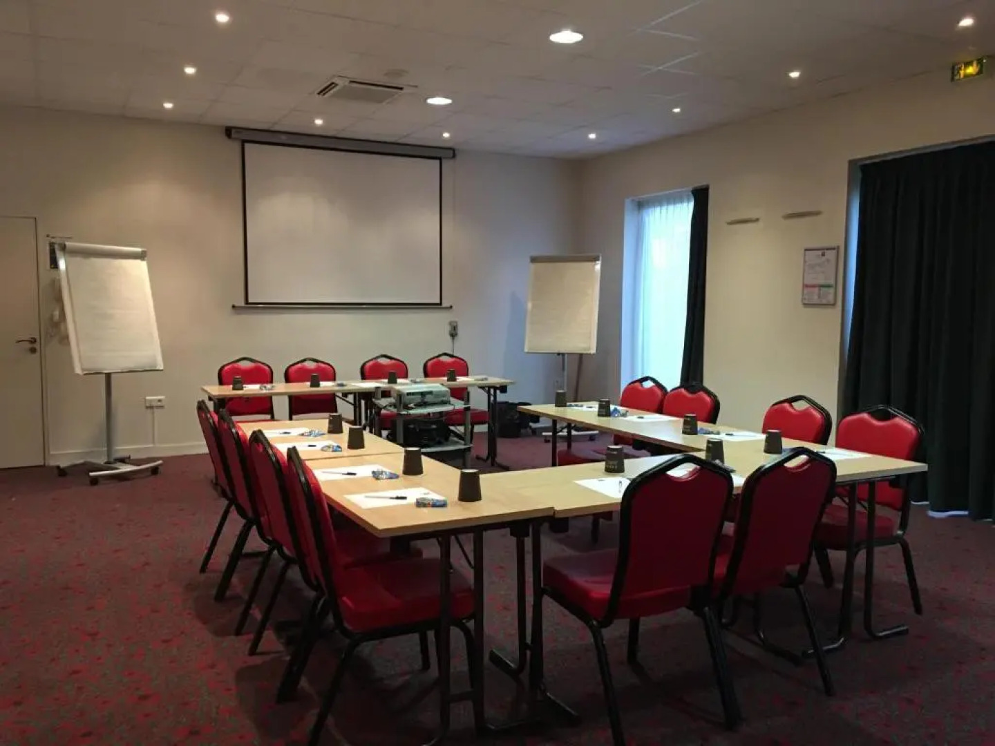 B&B HOTEL Maubeuge Gare