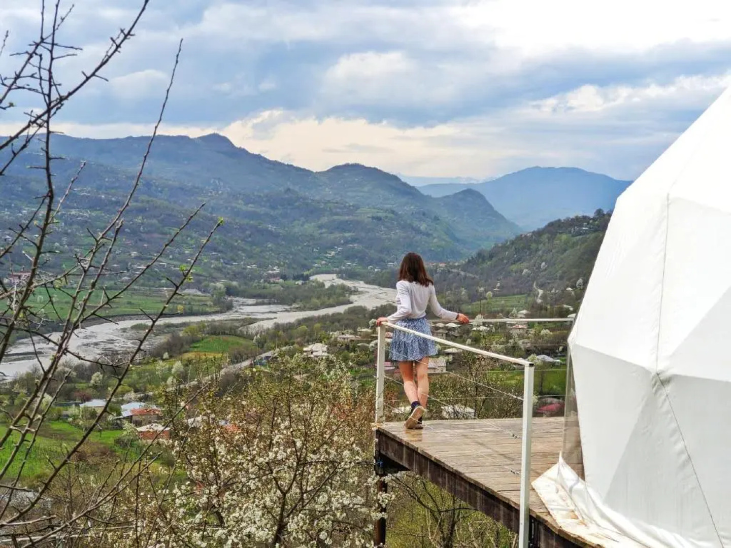 4 seasons. 4 სეზონი Glamping Georgia Racha