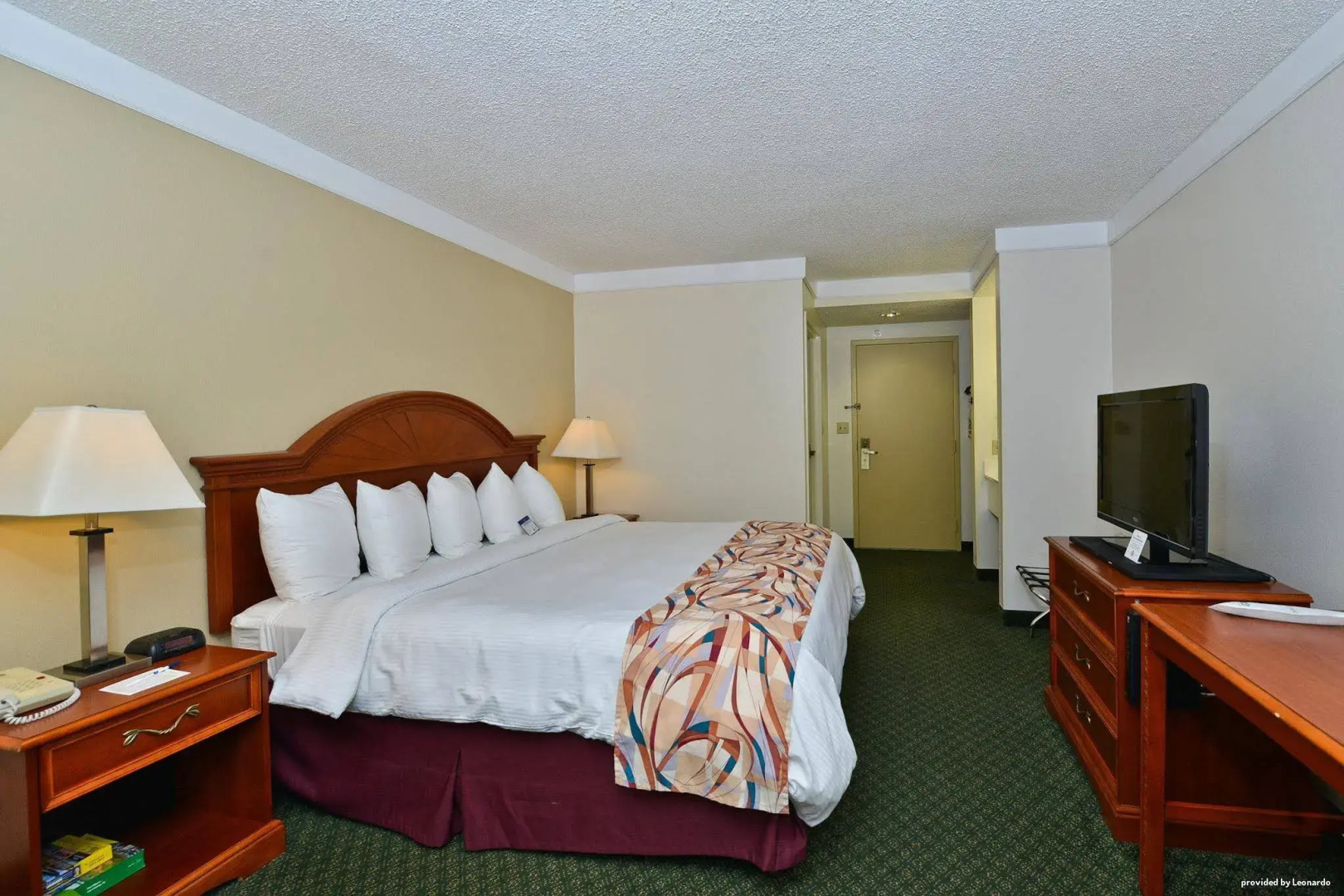 Red Roof PLUS+ Fort Myers