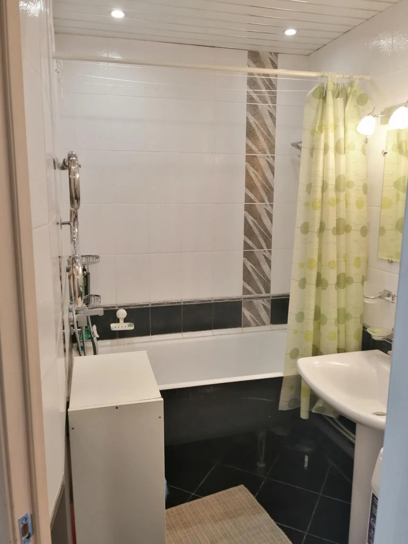 Как дома. Левый берег на Троллейная