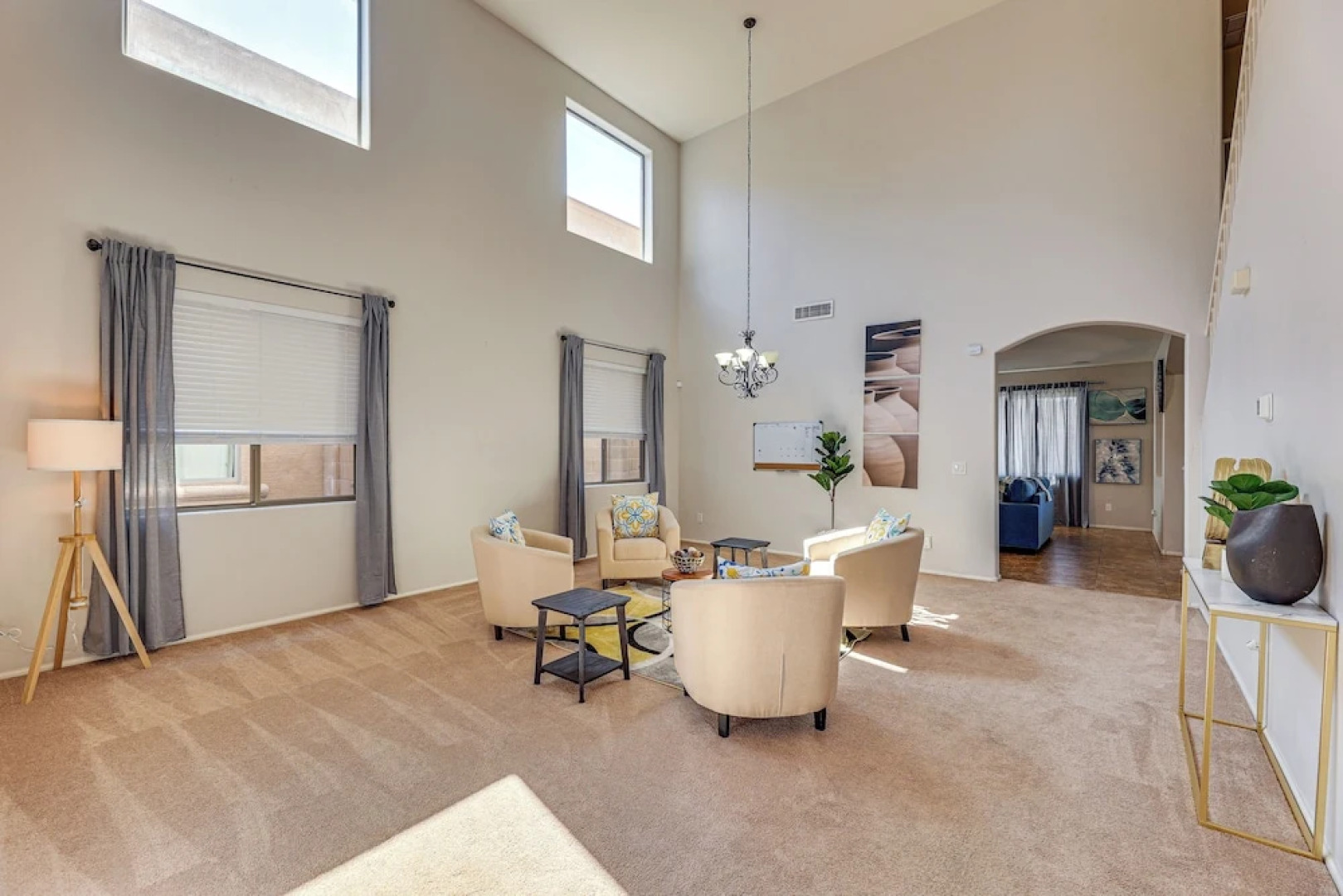 4 Mi to San Tan Valley: Family-friendly Getaway